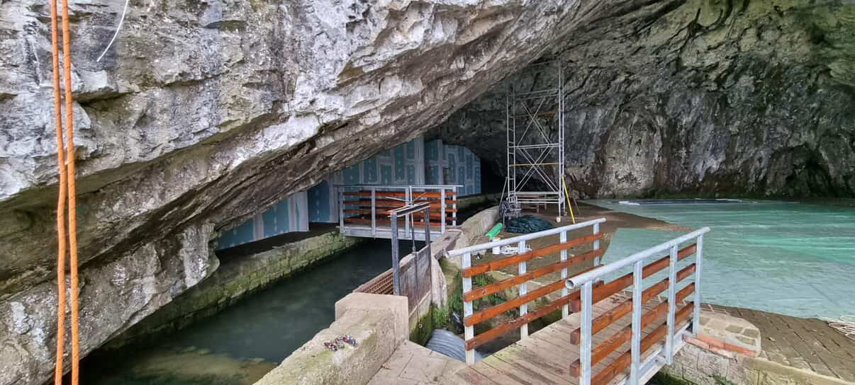 Petnička pećina