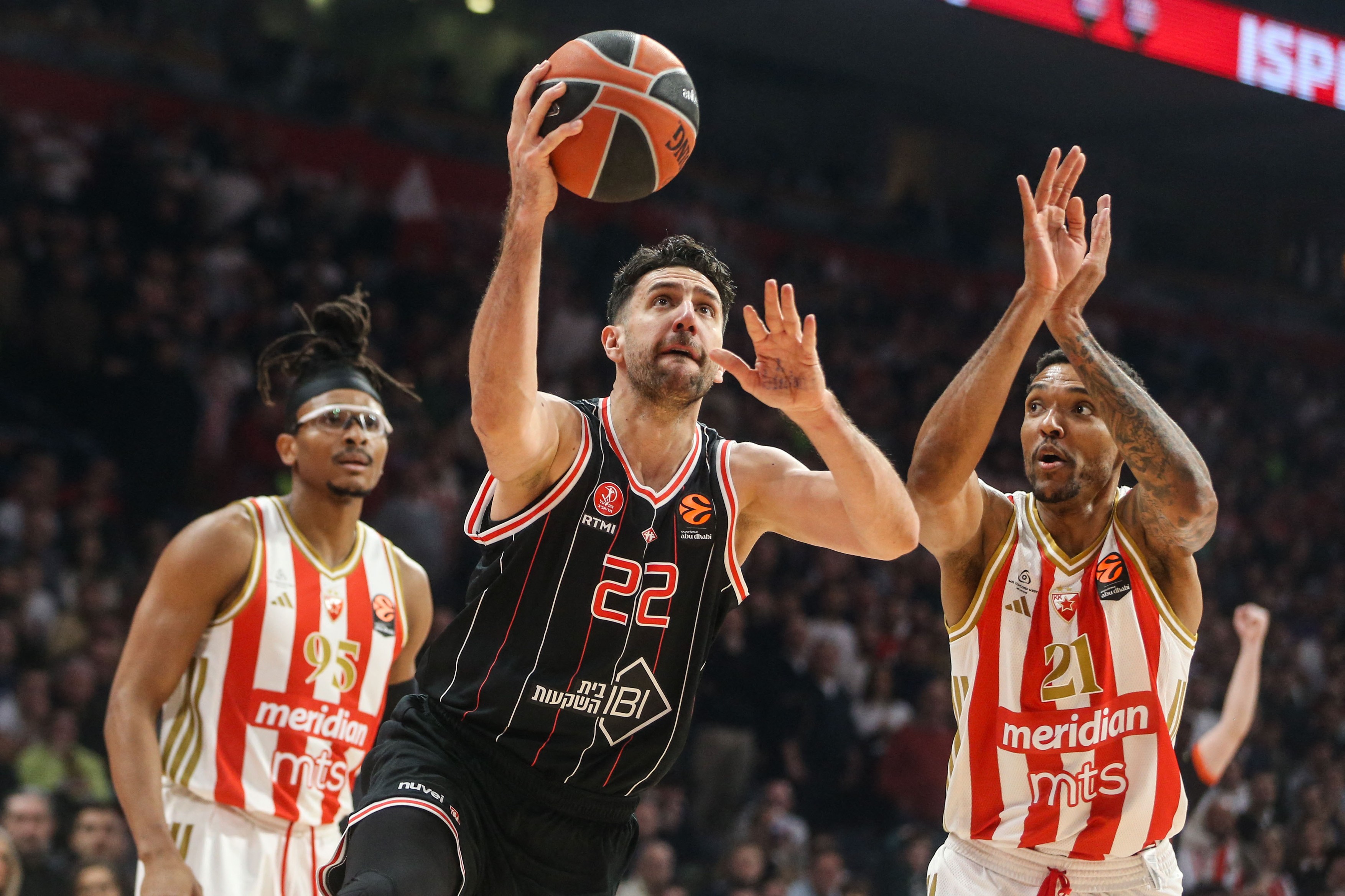 Vasilije Micić, Hapoel - Crvena zvezda