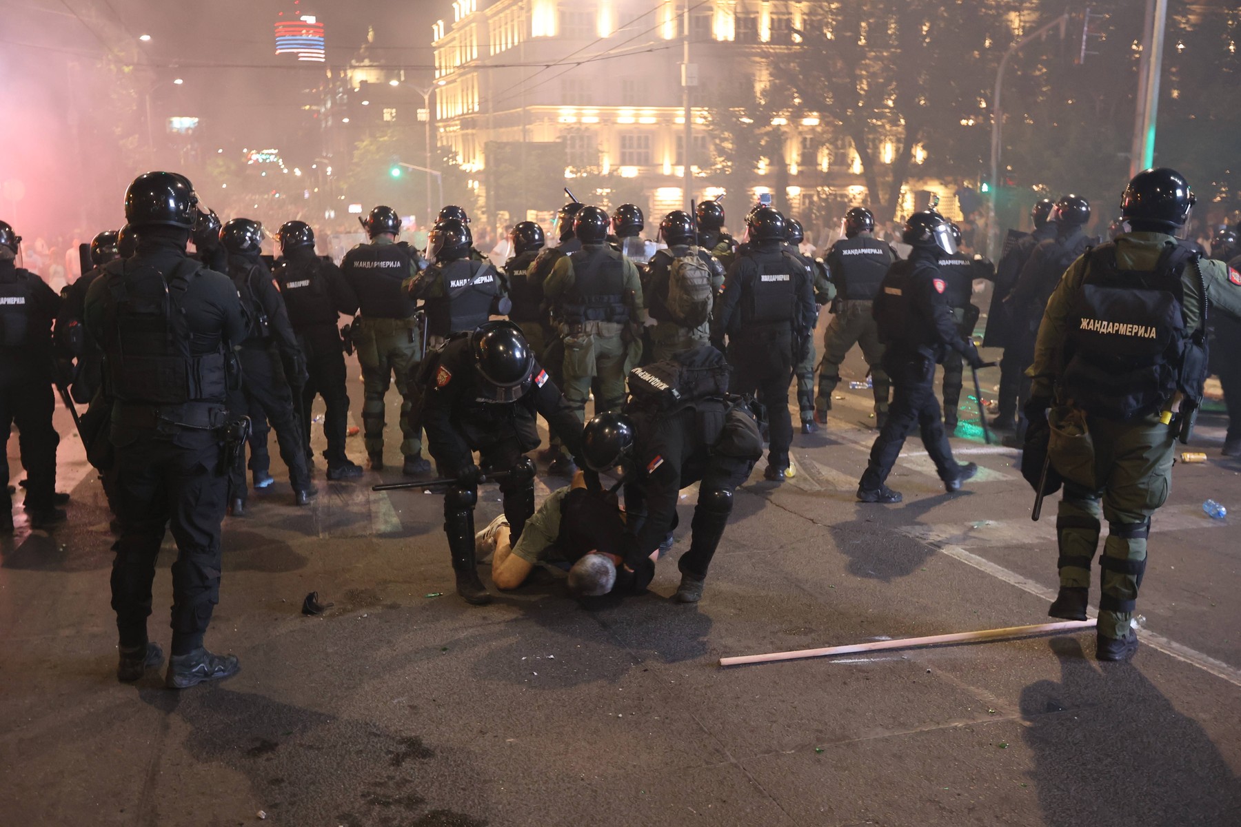 Policijska brutalnost  MUP Srbije Zakon o policiji hapšenje
