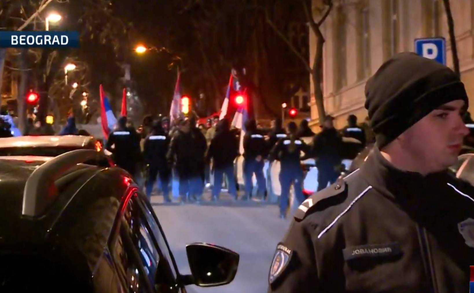 Skupovi antifašista i simpatizera Milana Nedića na istom mestu u Beogradu: Policija razdvaja dve grupe