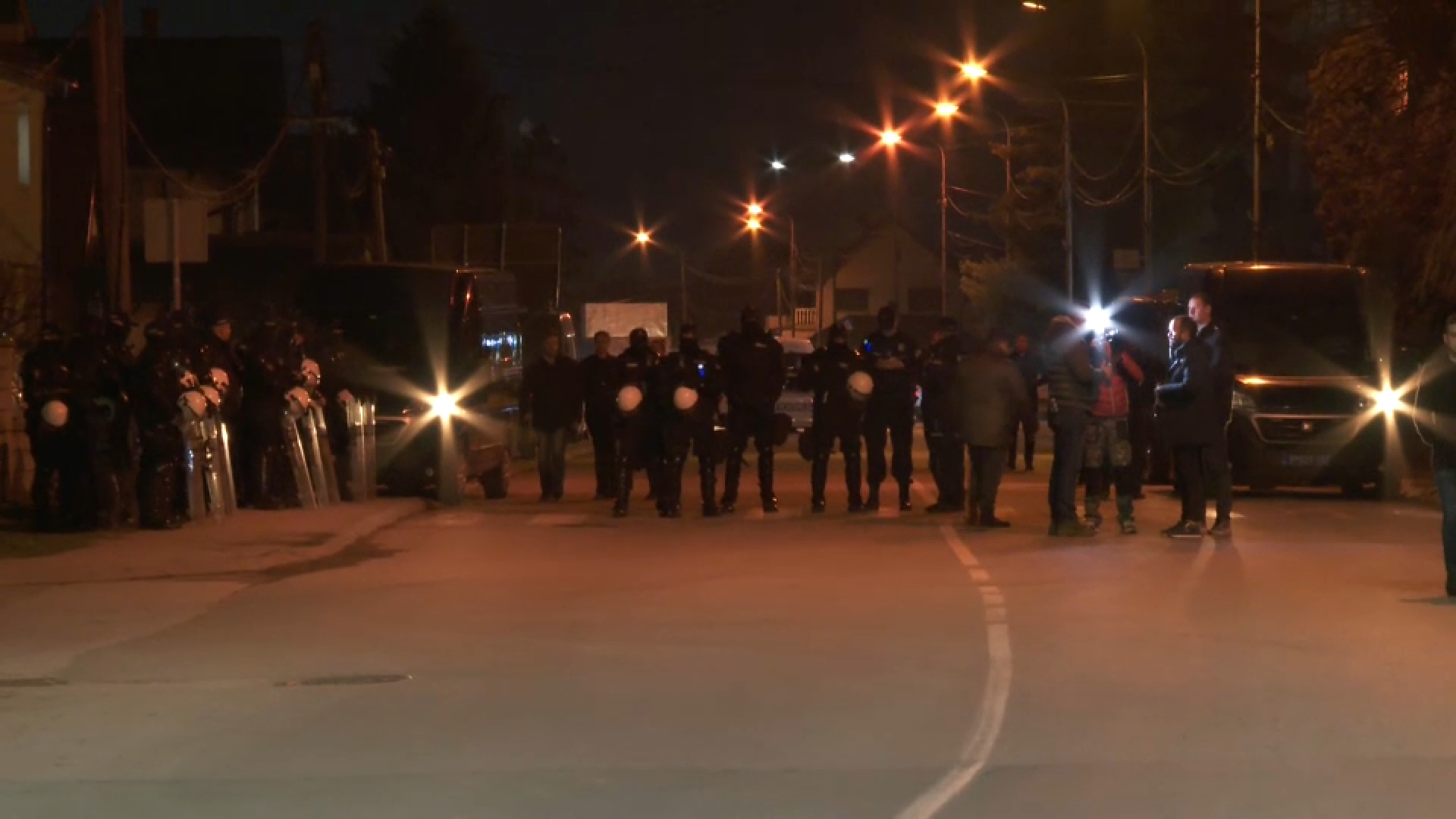 ub docek studenata i protest sns-a foto n1 (3).jpg