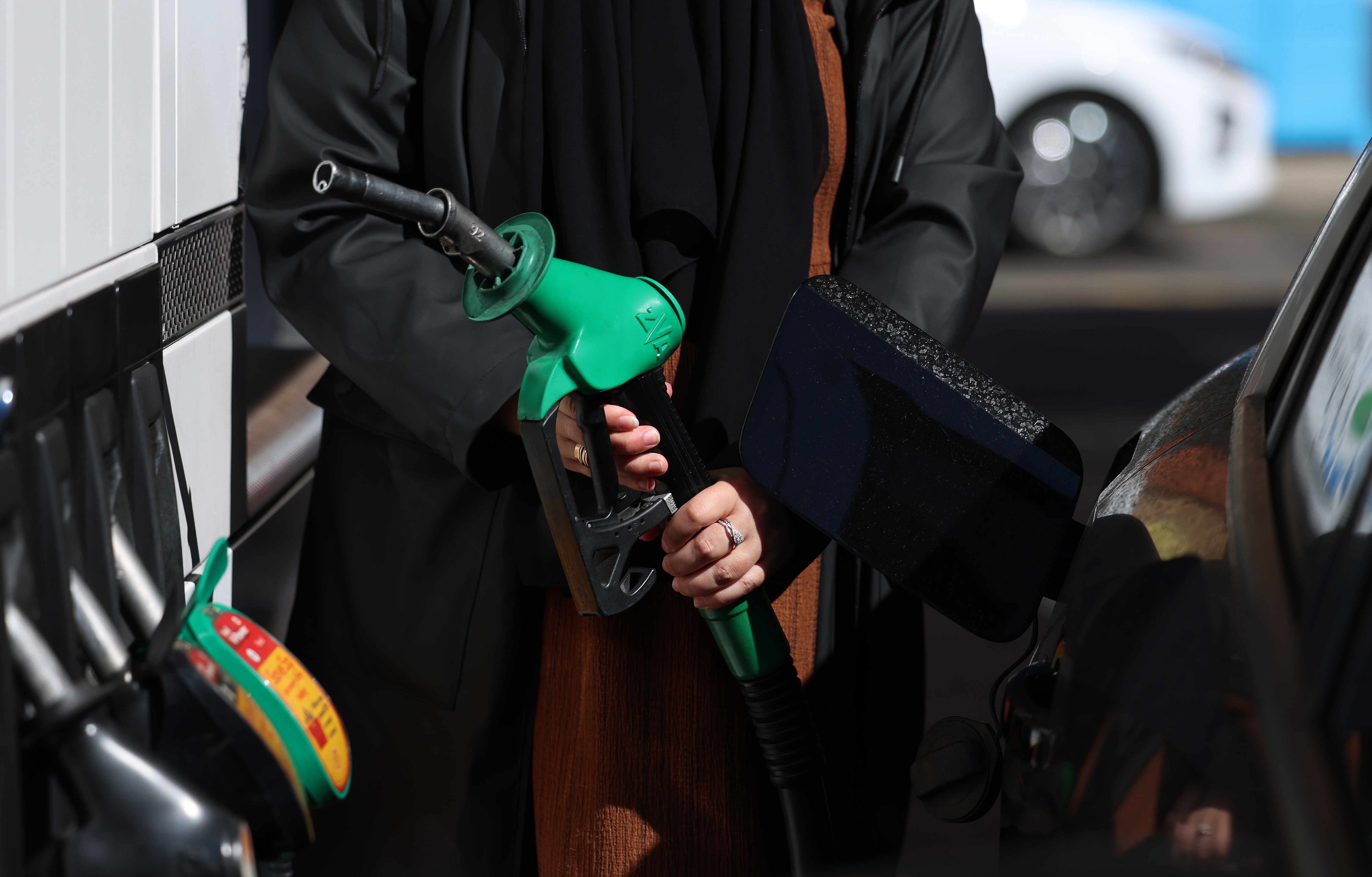 Benzinska pumpa gorivo cene 12951944.jpg