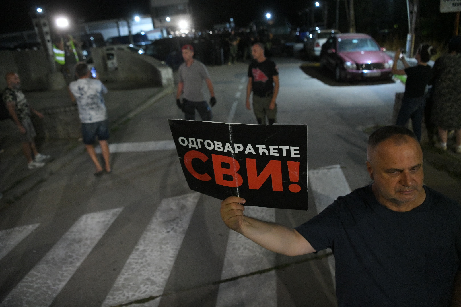 Valjevo 16.08.2025.  Protestna šetnja. Protest Srbija se umiriti ne može zbog policijske  brutalnosti, protesti nakon brutalnog nasilja policije nad građanima Foto: Amir Hamzagić/Nova.rs