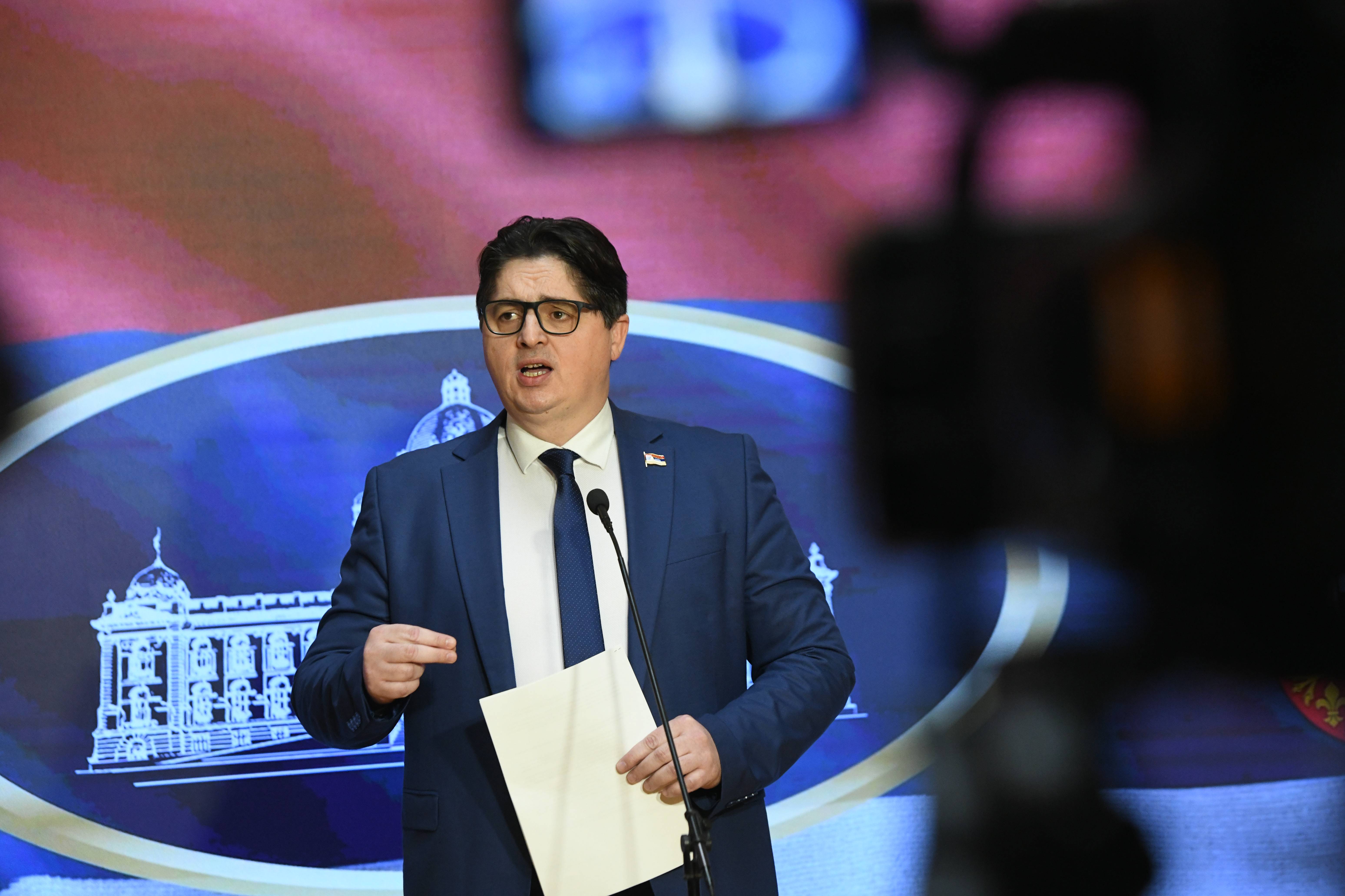 Uglješa Mrdić Beta-e1qgtp221i.jpg