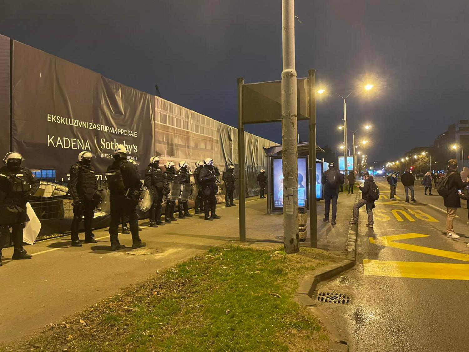 Beograd Novi Beograd protest studenti građani park Ušće PROTEst_bUL_n_TESLE_2_b.jpg