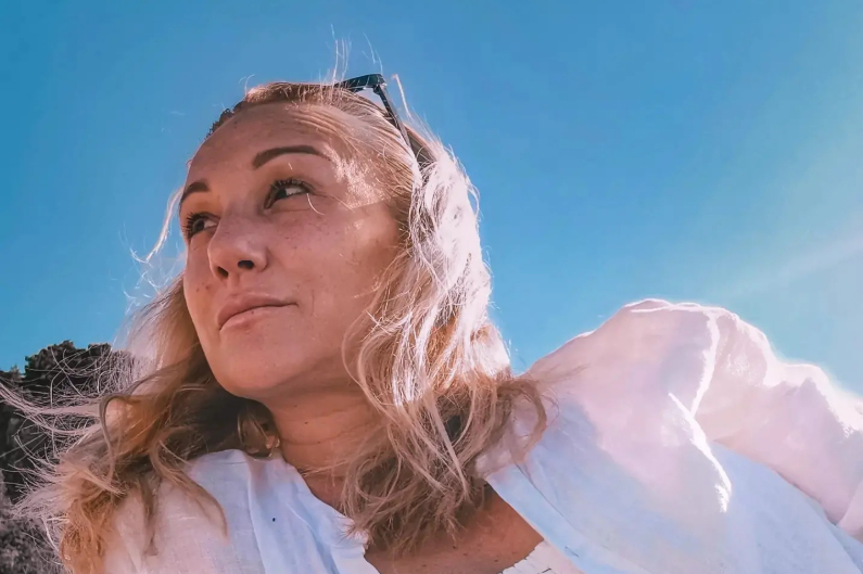 aleksandra ana negovanovic Profesorica Gimnazije u Kosovskoj Mitrovici foto facebook.jpg