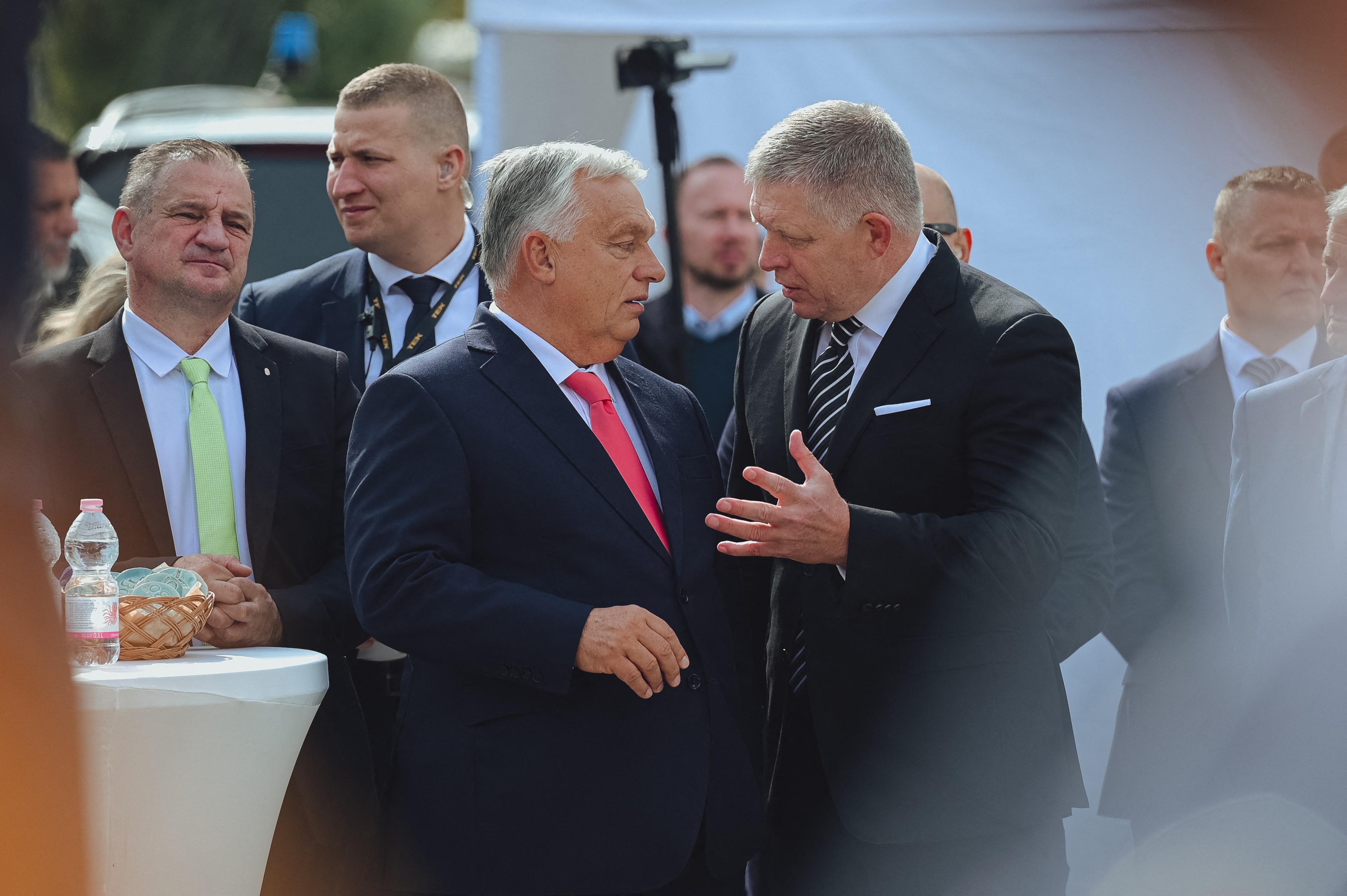 Viktor Orban i Robert Fico, profimedia-1041349936.jpg