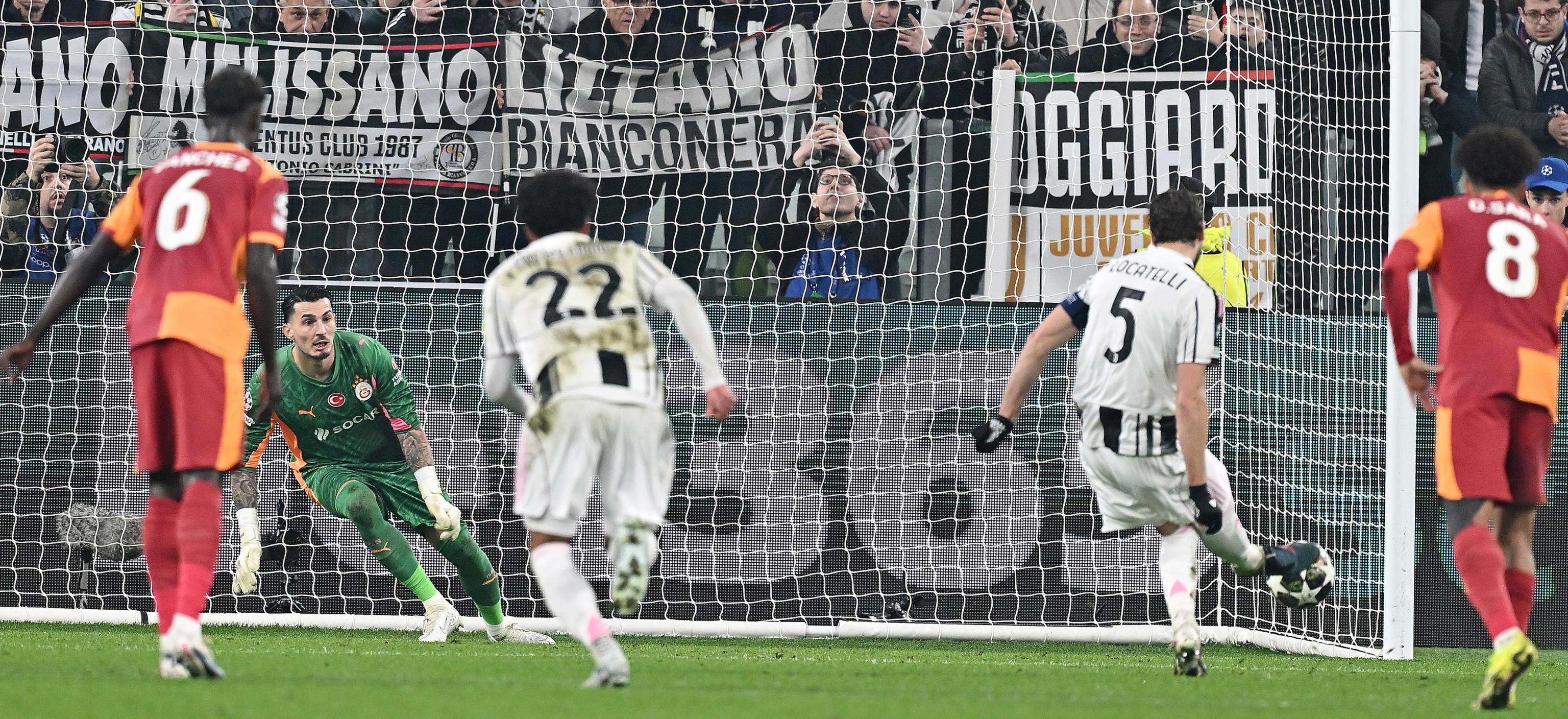 epa12776945 Juventus' Manuel Locatelli scores the goal (1-0) during the UEFA Champions League soccer match Juventus FC vs Galatasaray SK a at the Allianz Stadium in Turin, Italy, 25 February 2026  EPA/Alessandro Di Marco