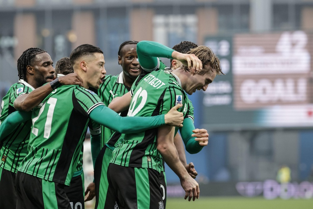 epa12787616 Sassuolo's Kristian Thorstvedt