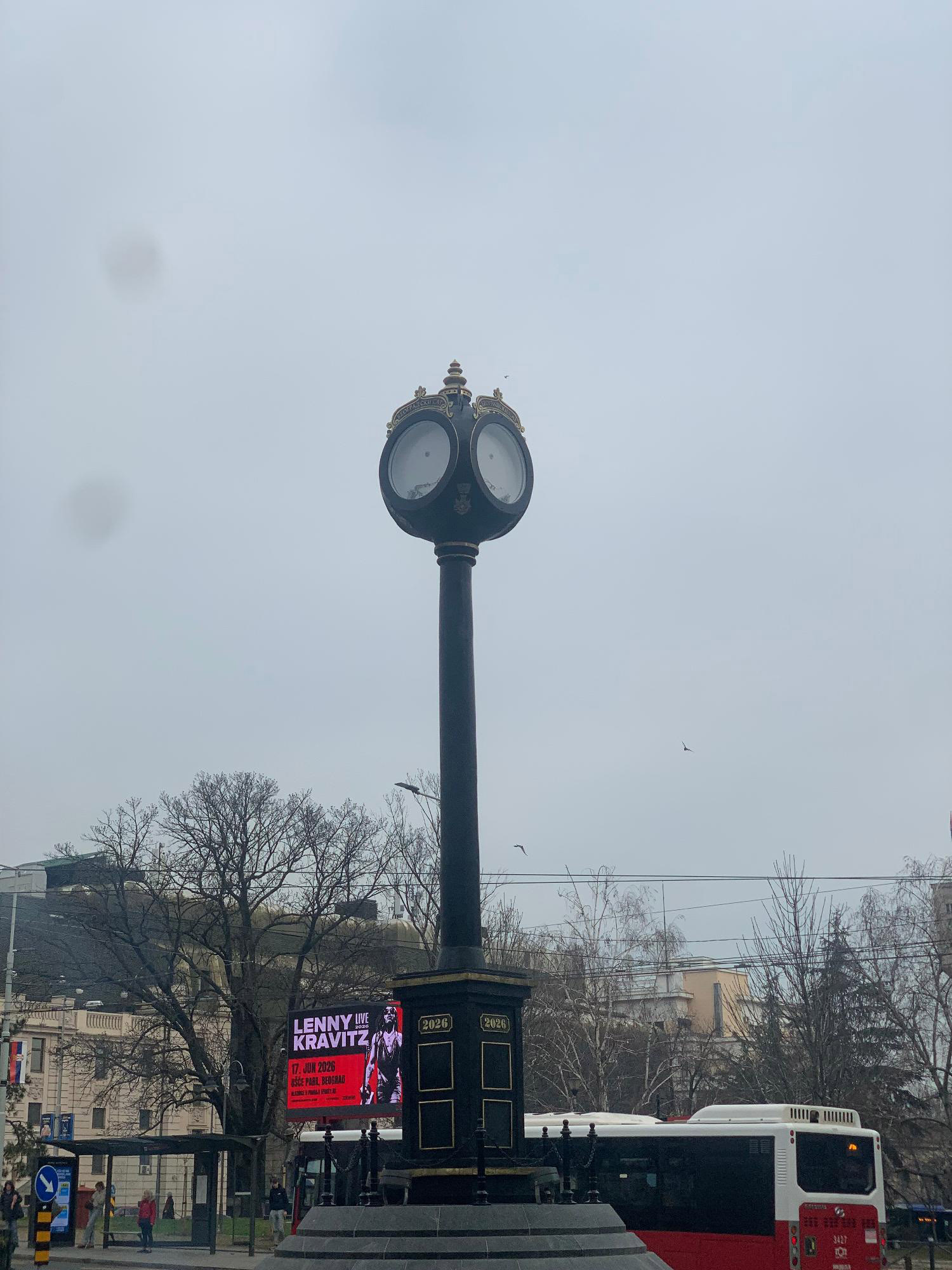 Mesto: BeogradDatum: Mon Mar 02 09:41:06 CET 2026Dogadjaj: DRUŠTVO - sat koji je nedavno postavljen na Trgu Republike ponovo se pokvarioFotoreporter: Milan MijailovićIzvor: FoNet