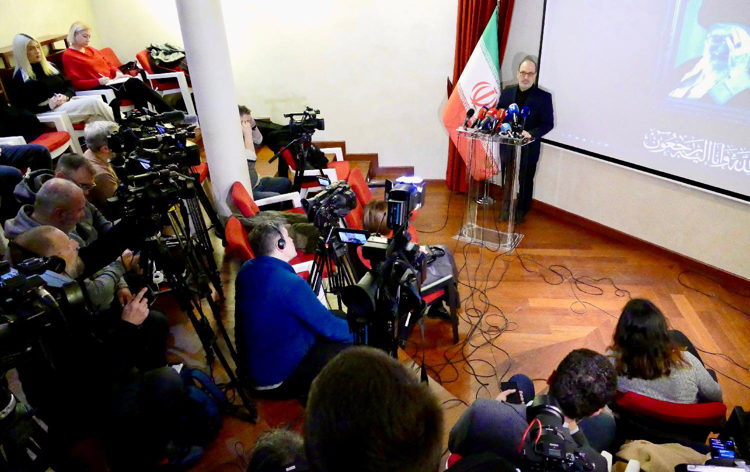 Mesto: BeogradDatum: Mon Mar 02 10:58:17 CET 2026Dogadjaj: POLITIKA - Konferencija ambasadora Irana Mohamada Sadeka Fazlija povodom agresije na Iran. Fotoreporter: Ognjen StevanovićLičnosti: Mohamad Sadek FazliIzvor: FoNet
