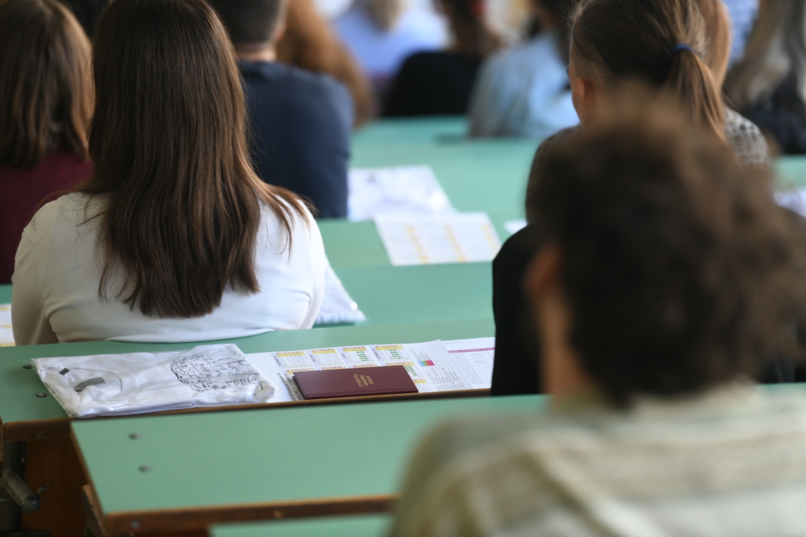 Fizički fakultet, učionica, studenti