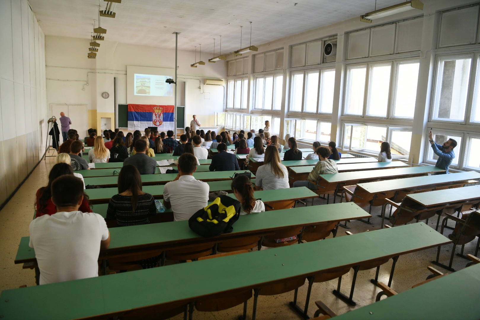 Fizički fakultet, učionica, studenti
