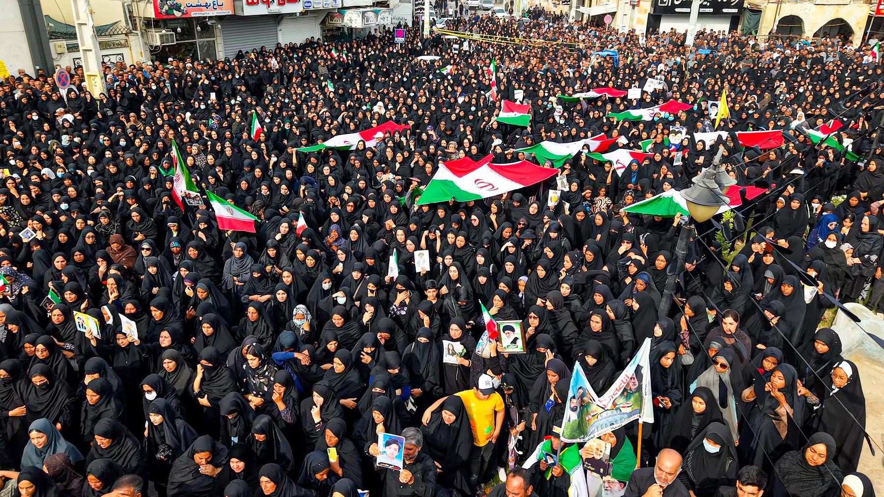 MINAB, IRAN sahrana u Minabu za decu koja su izgubila živote nakon što je osnovna škola u iranskoj provinciji Hormozgan