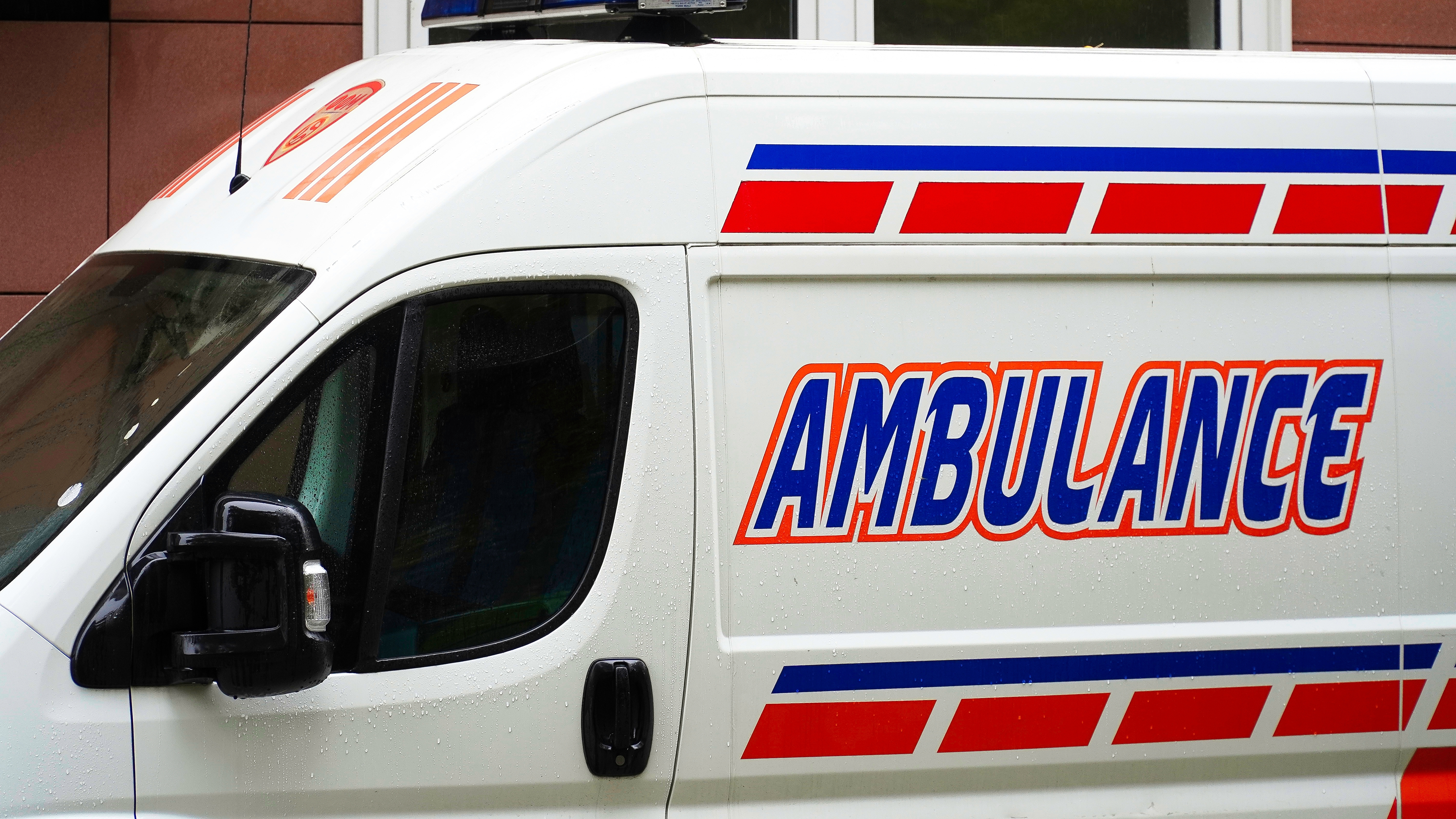 Makedonija hitna pomoć  ambulantna kola shutterstock_2739704789 Stepan Skorobogadko.jpg