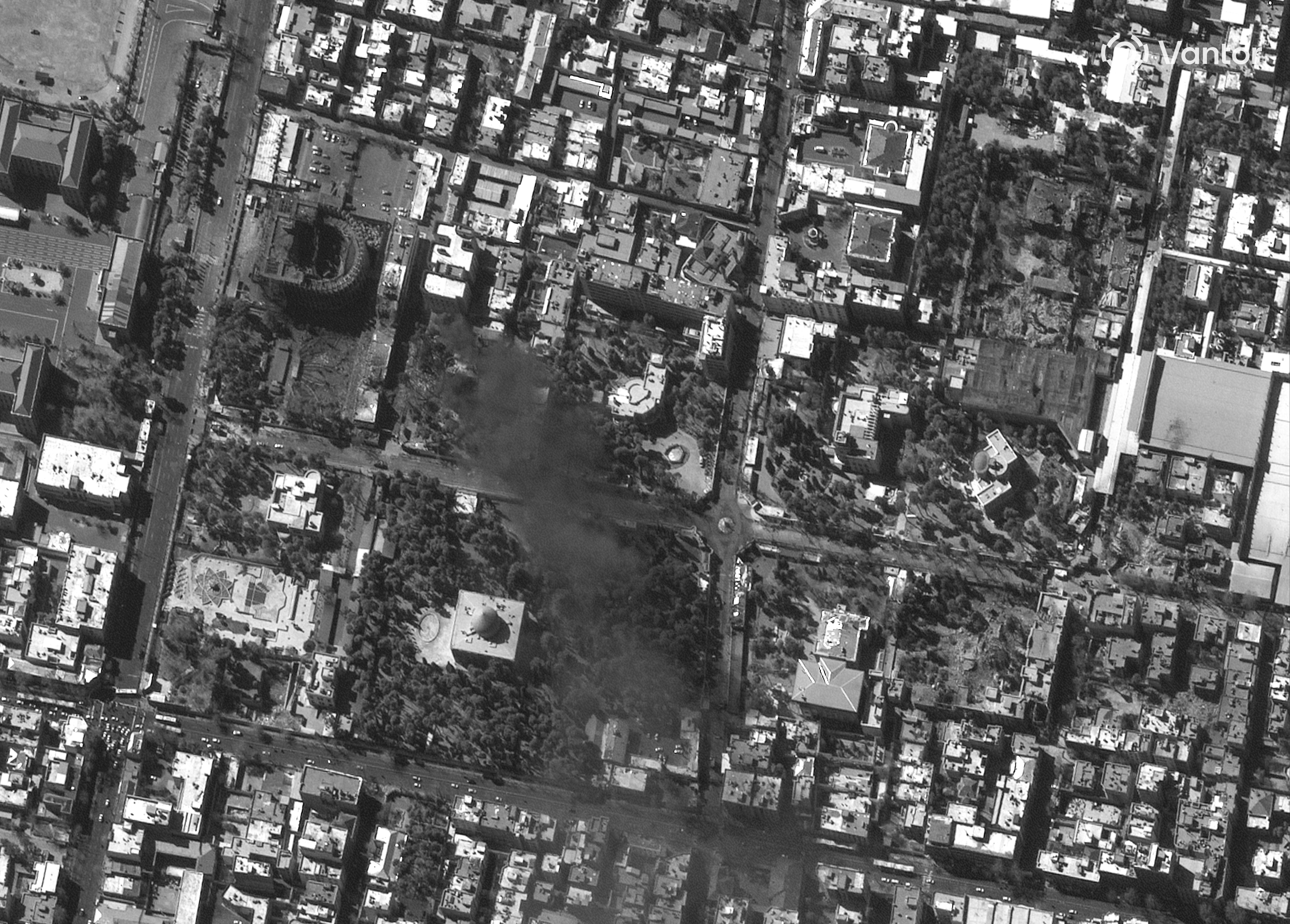 oštećeni predsednički kompleks u Teheranu, Iran,