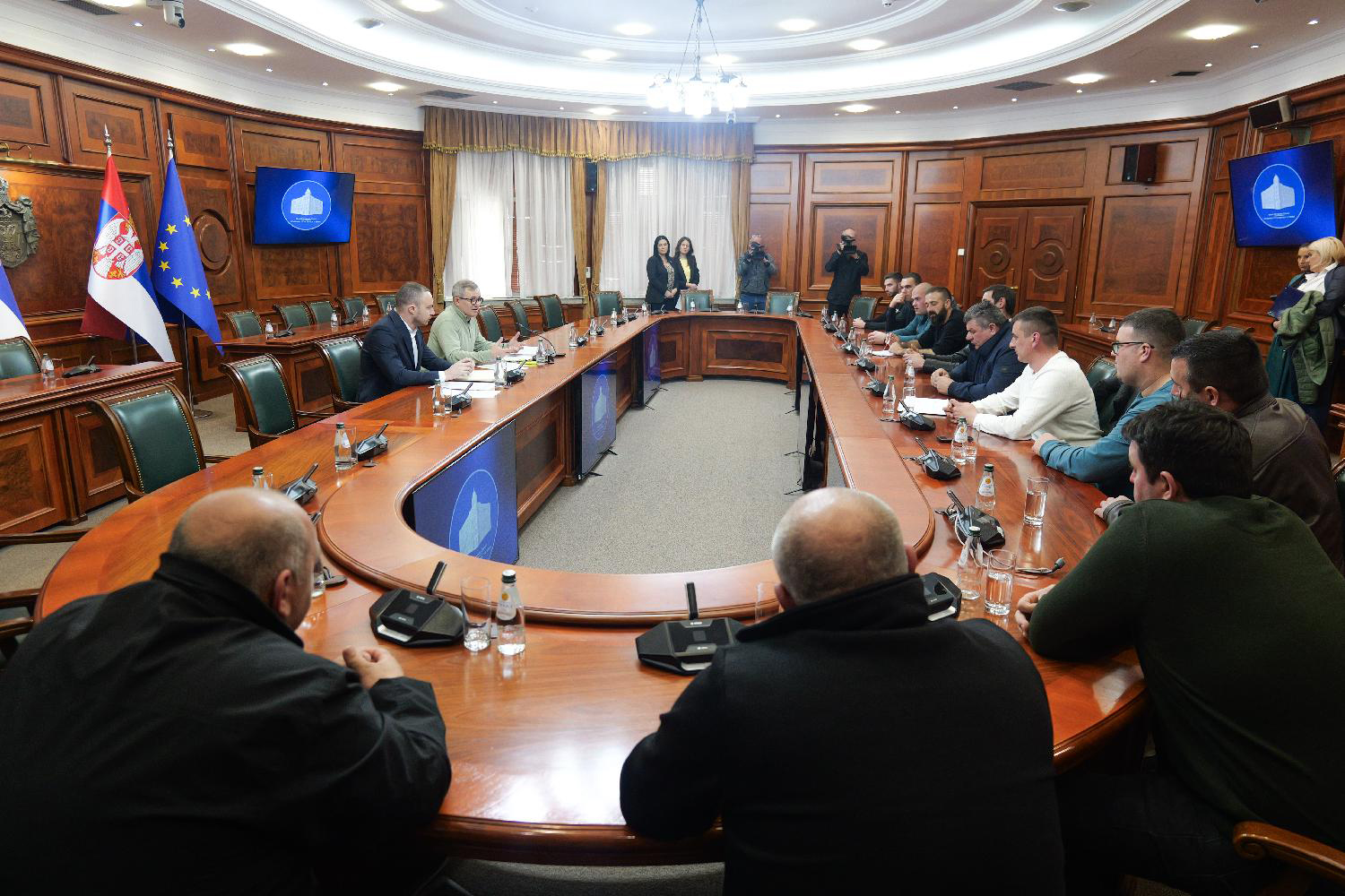 sastanak poljoprivrednika u vladi dragan glamočić vlada poljoprivrednici