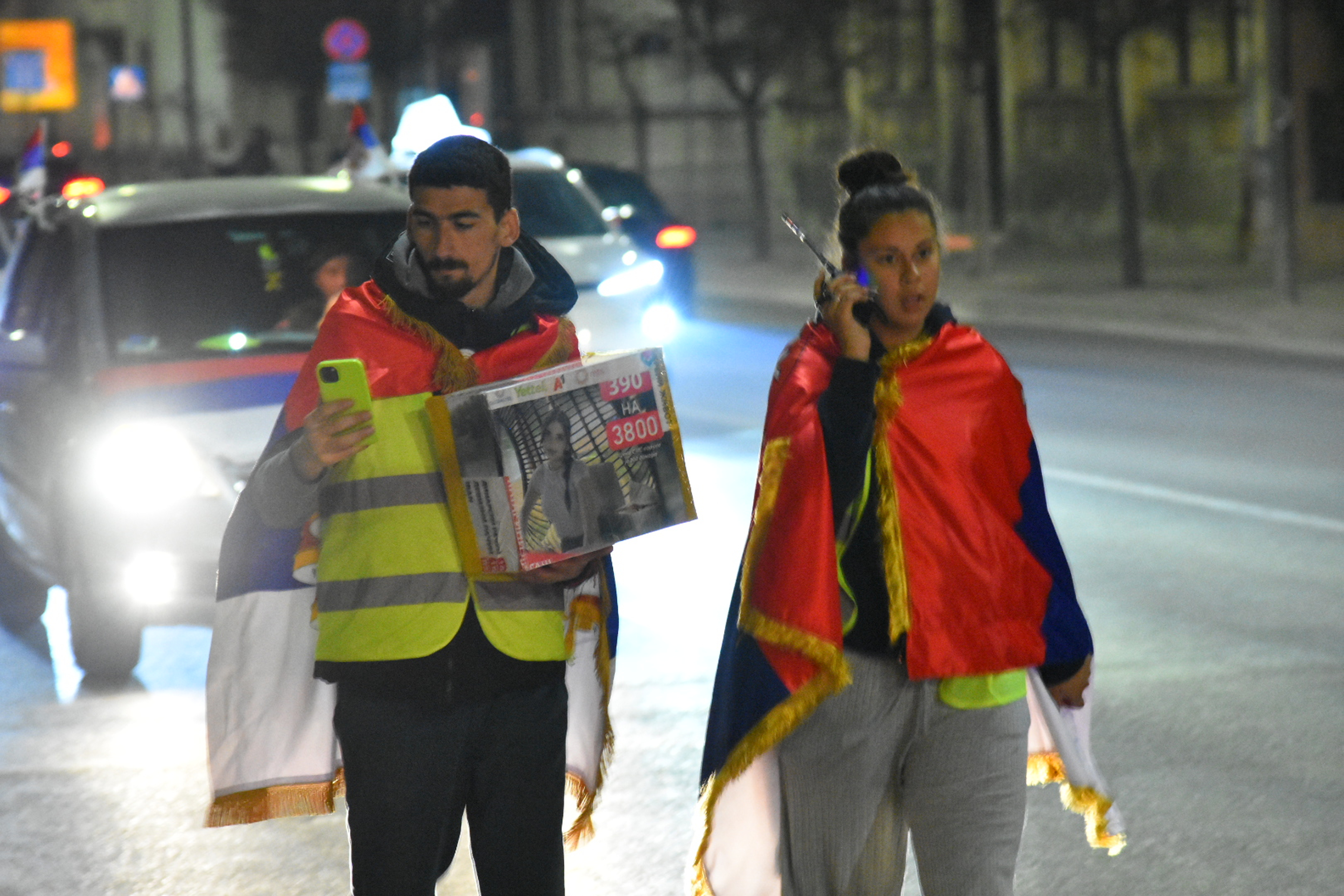 Nina Rađenović i Aleksandar Jovanov Niš doček pešačnje Vršac Niš prikupljanje sredstava za lečenje Nikola Mrdaković Katarina Dragaš