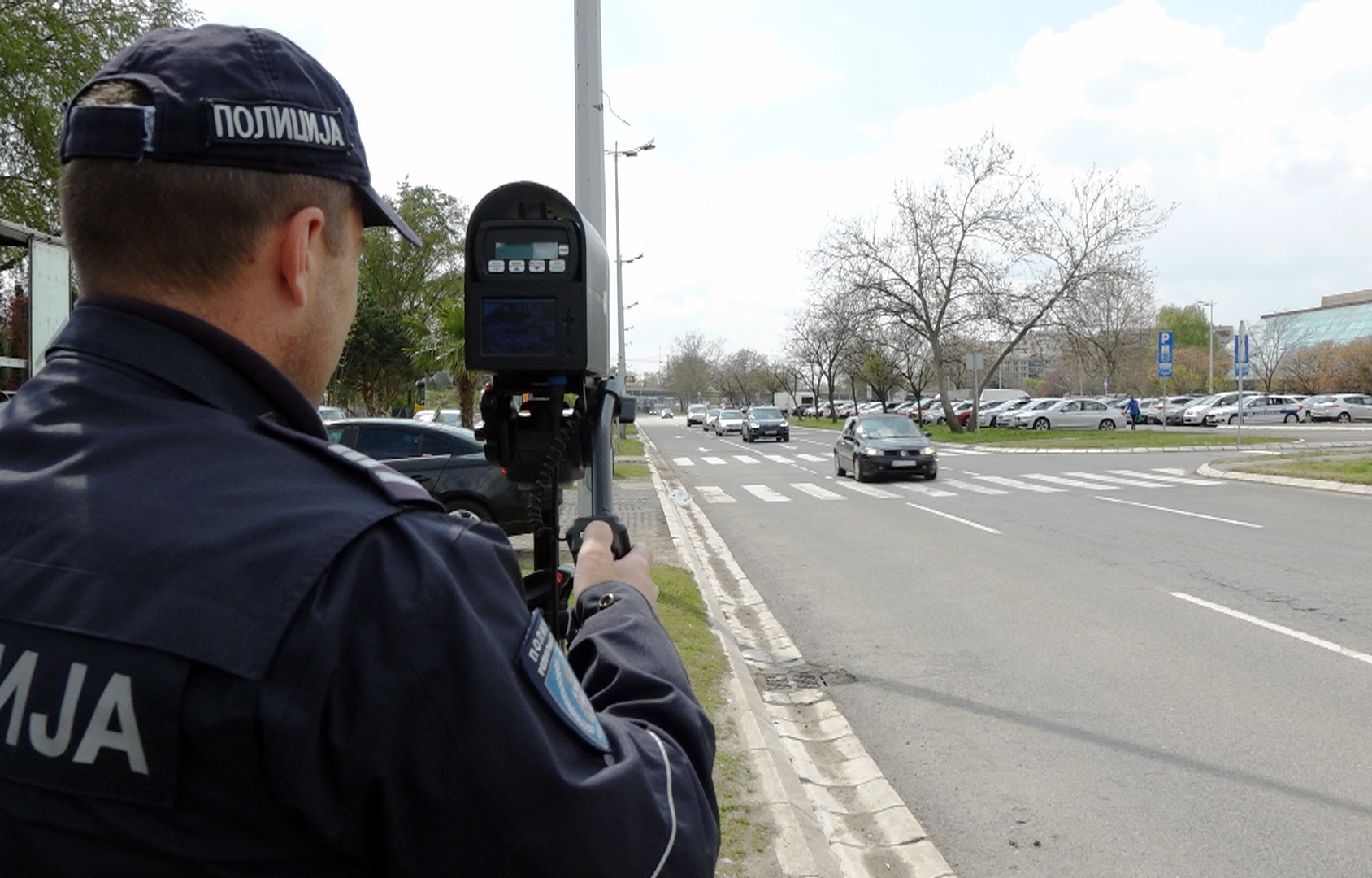 saobraćajna policija radar merenje brzine radar krajputaš