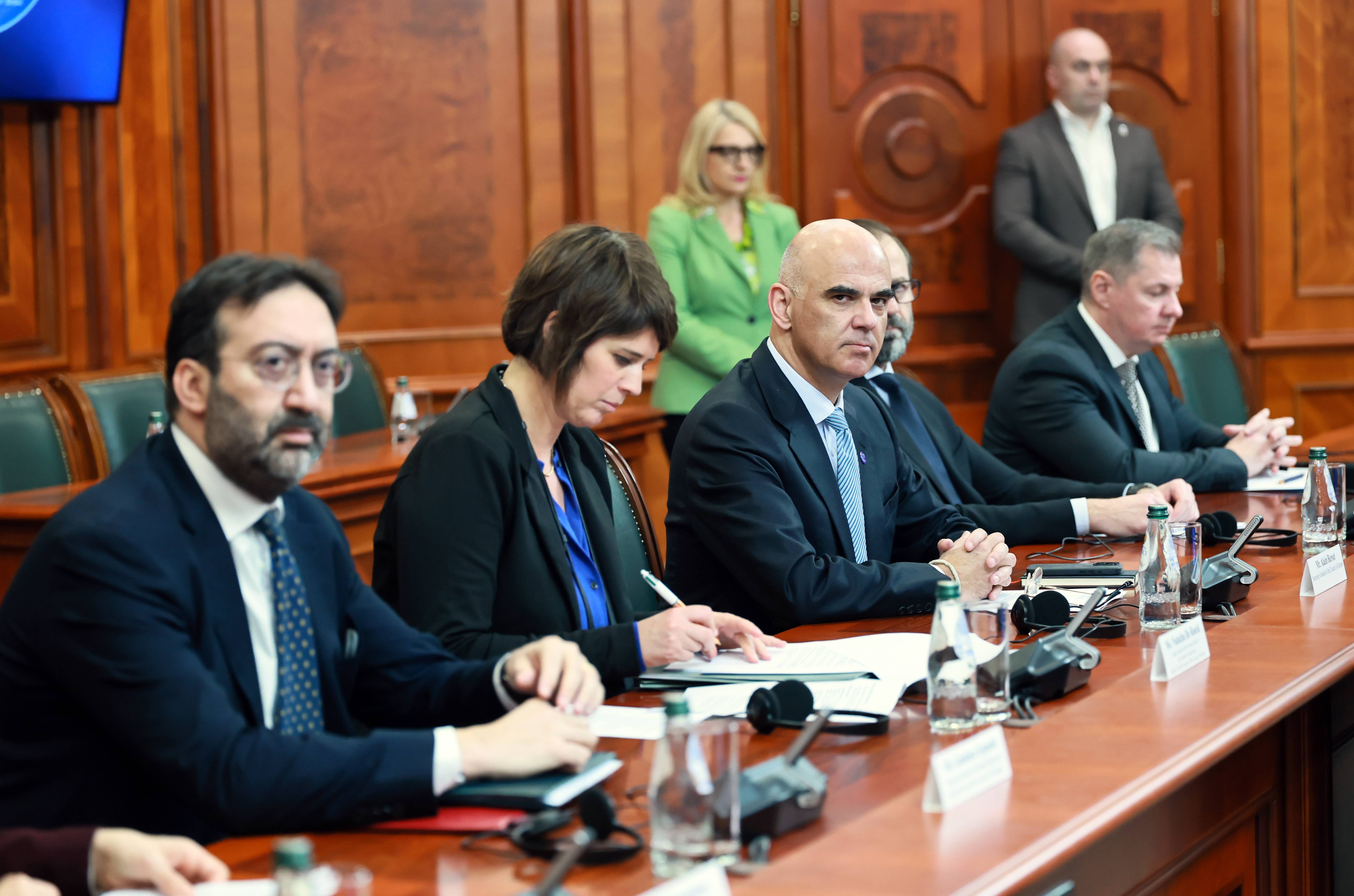 Beograd, 5.03.2026. - Predsednik Vlade Srrbije Djuro Macut i generalni sekretar Saveta Evrope Alen Berse sastali su se danas u Vladi Srbije. (BETAPHOTO/KANCELARIJA ZA SARADNJU SA MEDIJIMA VLADE SRBIJE/SLOBODAN MILJEVIC)