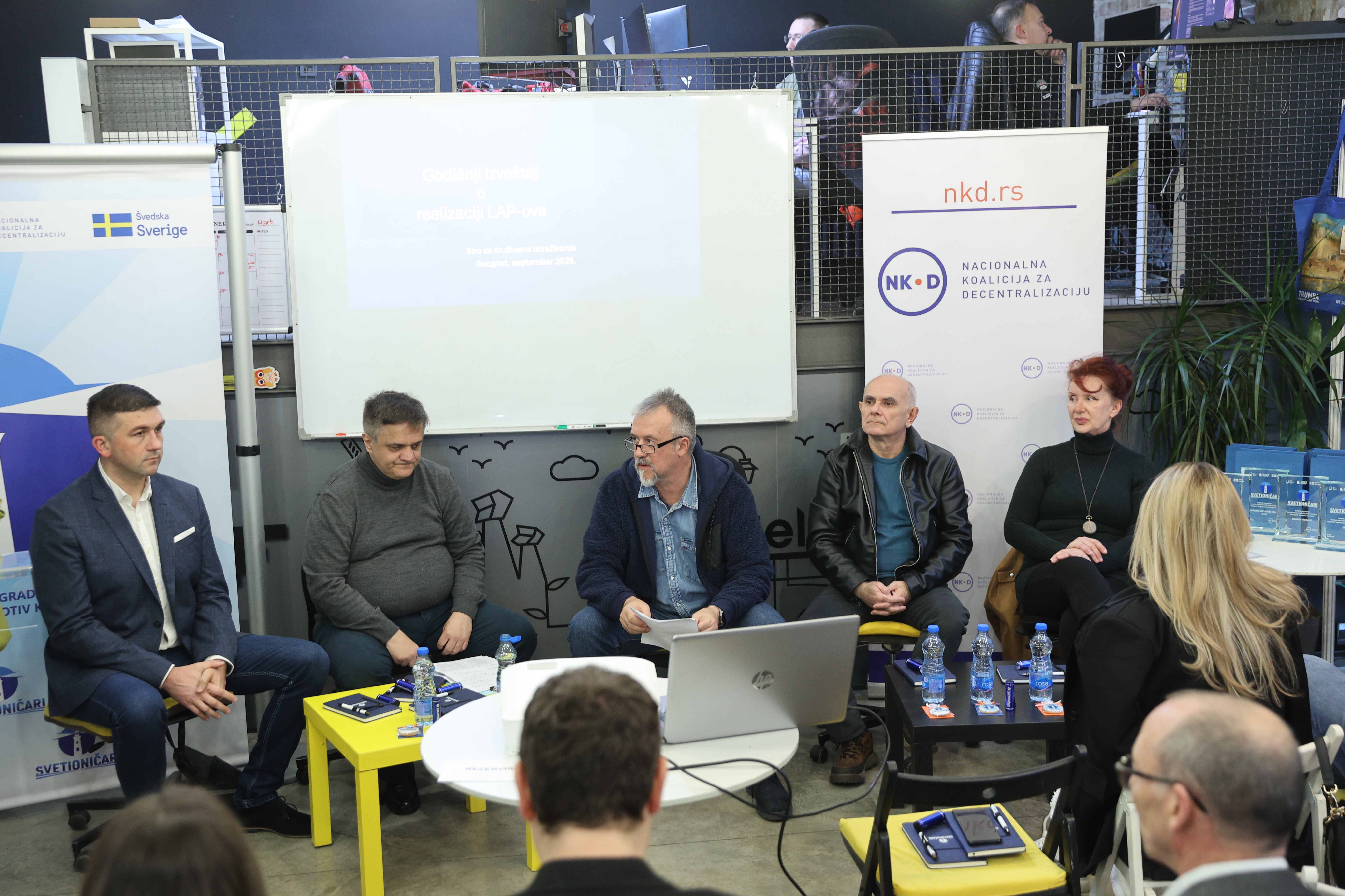 Panel diskusija Građani protiv korupcije.jpg DODELJENA NAGRADA SVETIONIČARI za doprinos borbi protiv korupcije