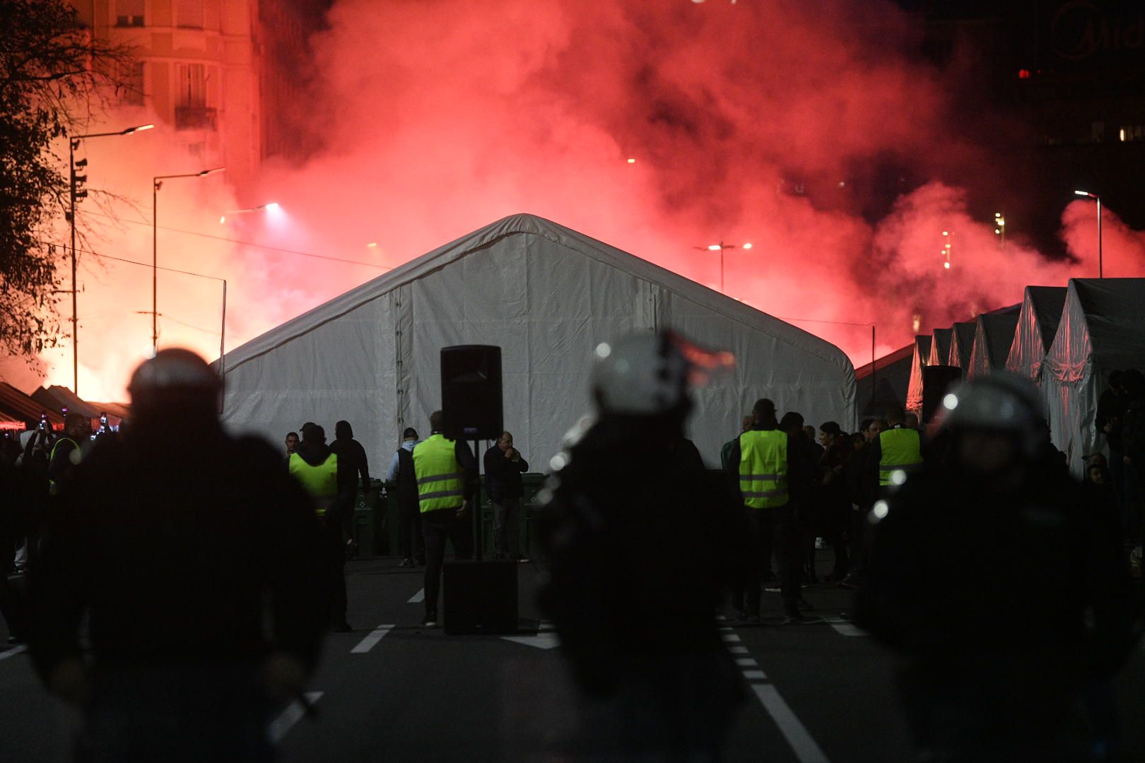 Beograd 05. novembar 2025. Skup Srpske napredne stranke povodom dolaska Srba sa KiM u Beograd Foto:FIlip Krainčanić/Nova.rs