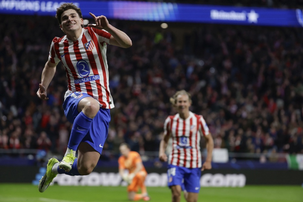 epa12809973 Atletico Madrid's Julian Alvarez