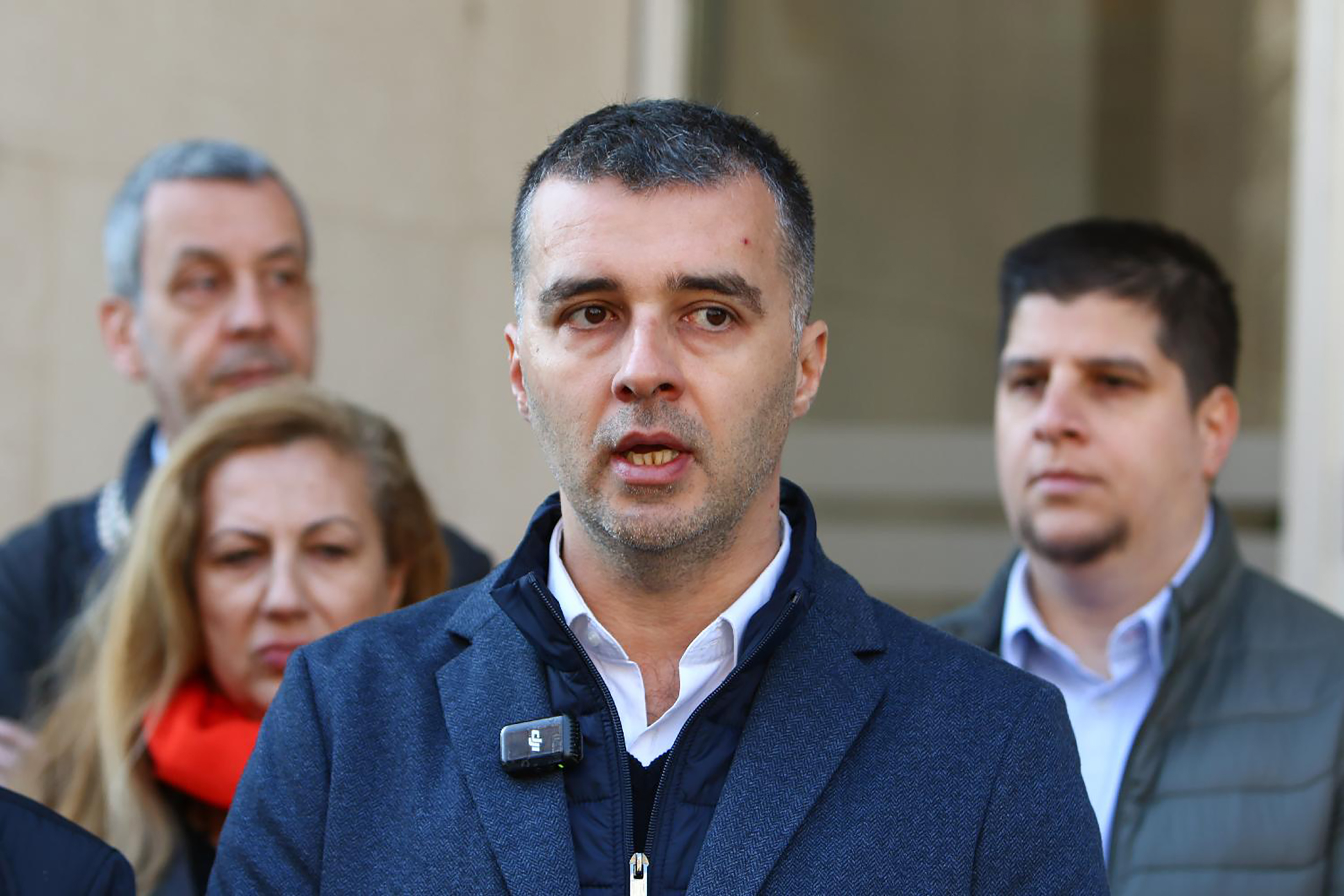 Savo Manojlović predaja peticije