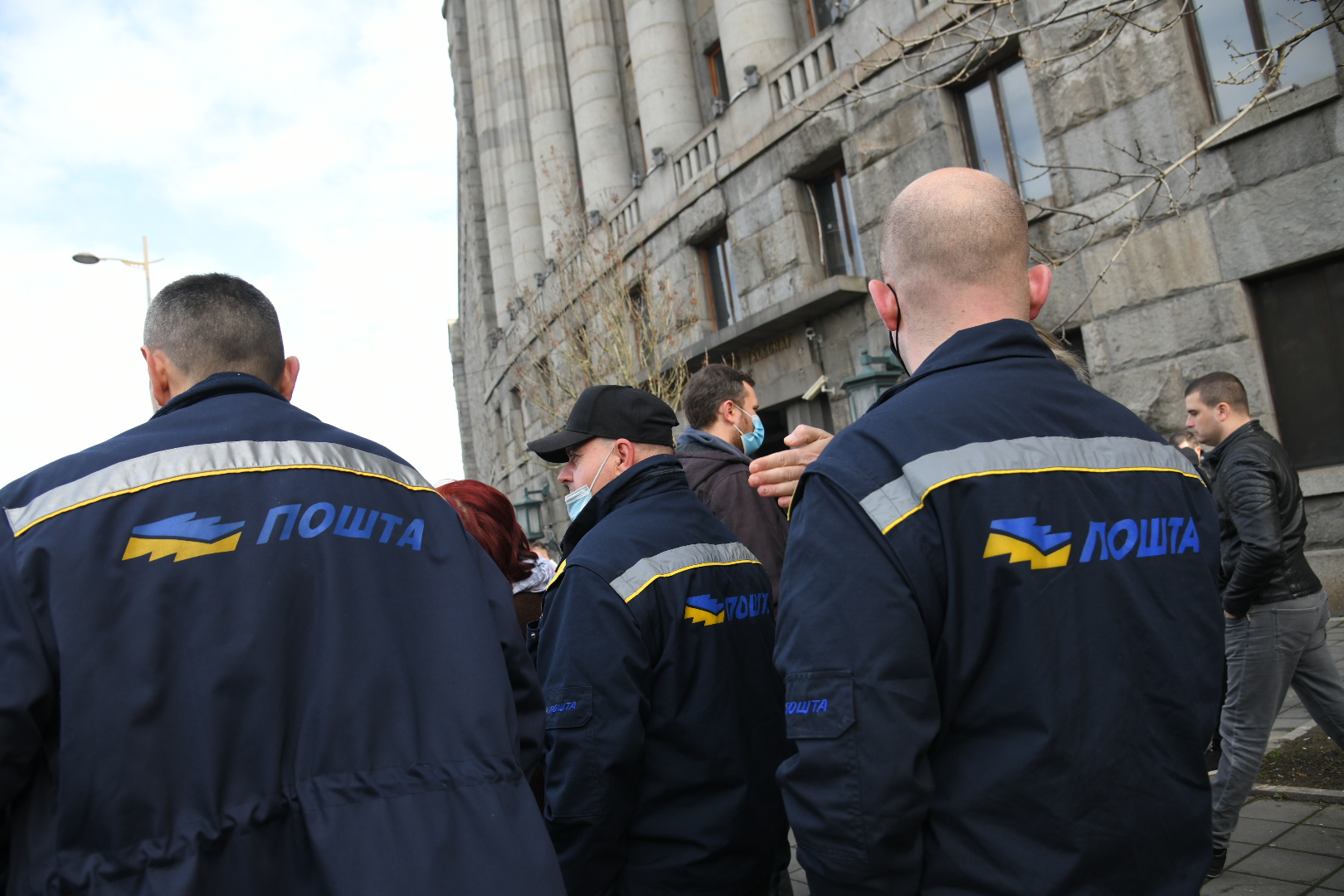 Beograd 06. februar 2021. Protest radnika preduzeca Posta Srbije. Radici Pošte Srbije okupili su se danas  ispred sedišta ovog preduzeća u Takovskoj 2, kako bi izrazili nezadovoljstvo zbog niskih plata Foto:Nemanja Jovanović/Nova.rs