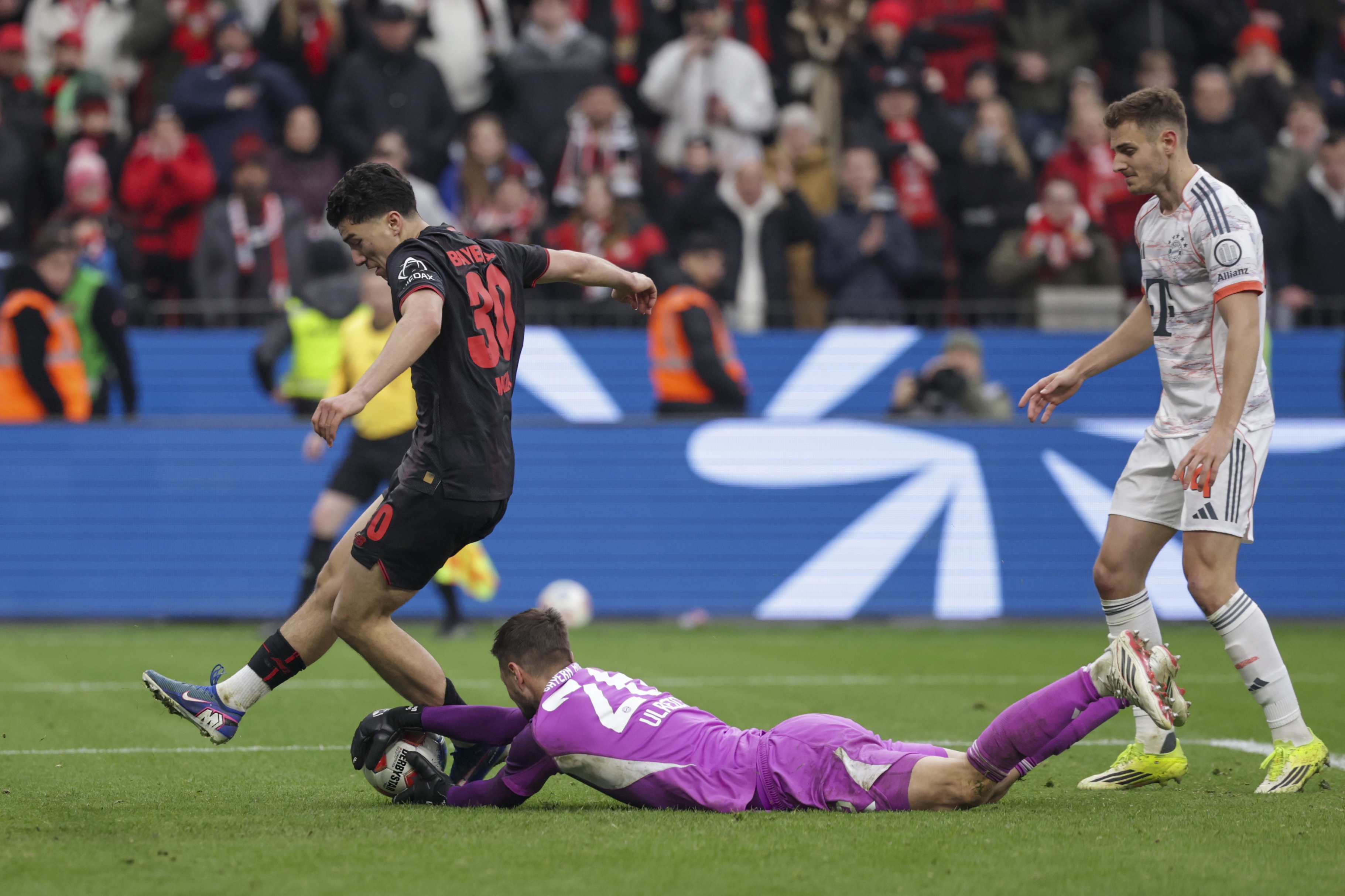 Bayern Leverkuzen VS Bayern Munich