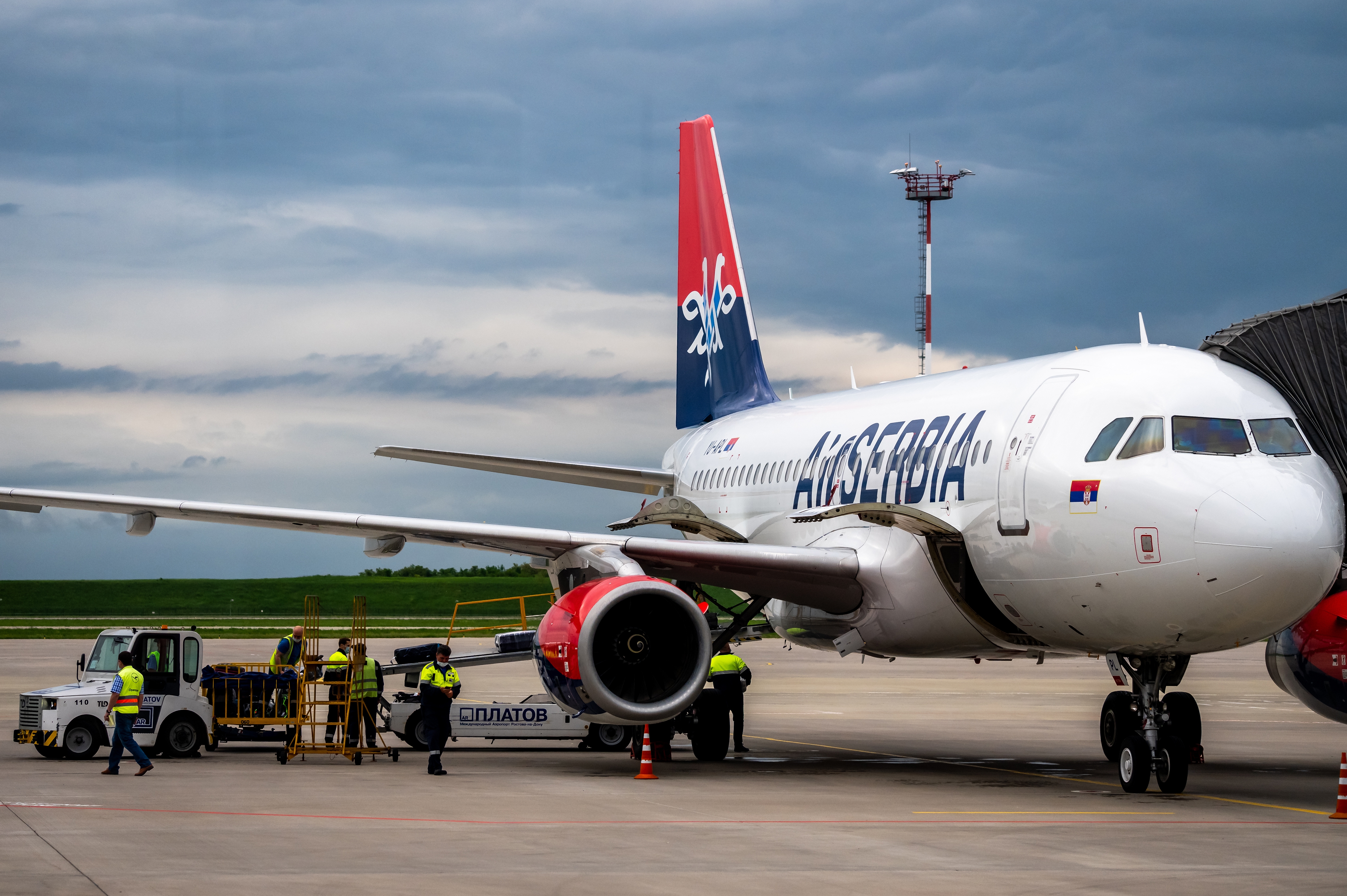 avion air serbir, er srbija shutterstock_2093526397 Gansstock.jpg