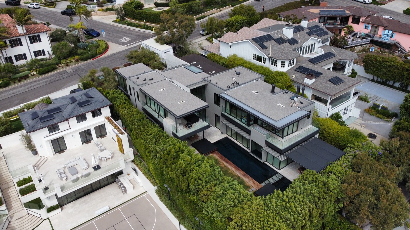 09/13/2025 GENERAL VIEW: Maria