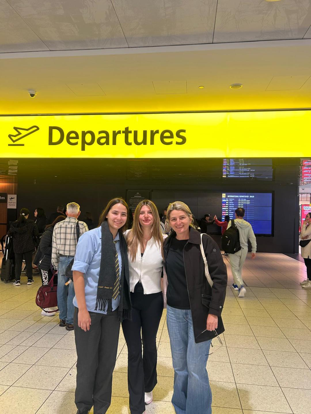 0317 Ana Taša i Milena.jpg, Ivan Mrđen: Kad najbolje nije najbolje, TEKST ZA STAV (ZA UTORAK 17. MART)