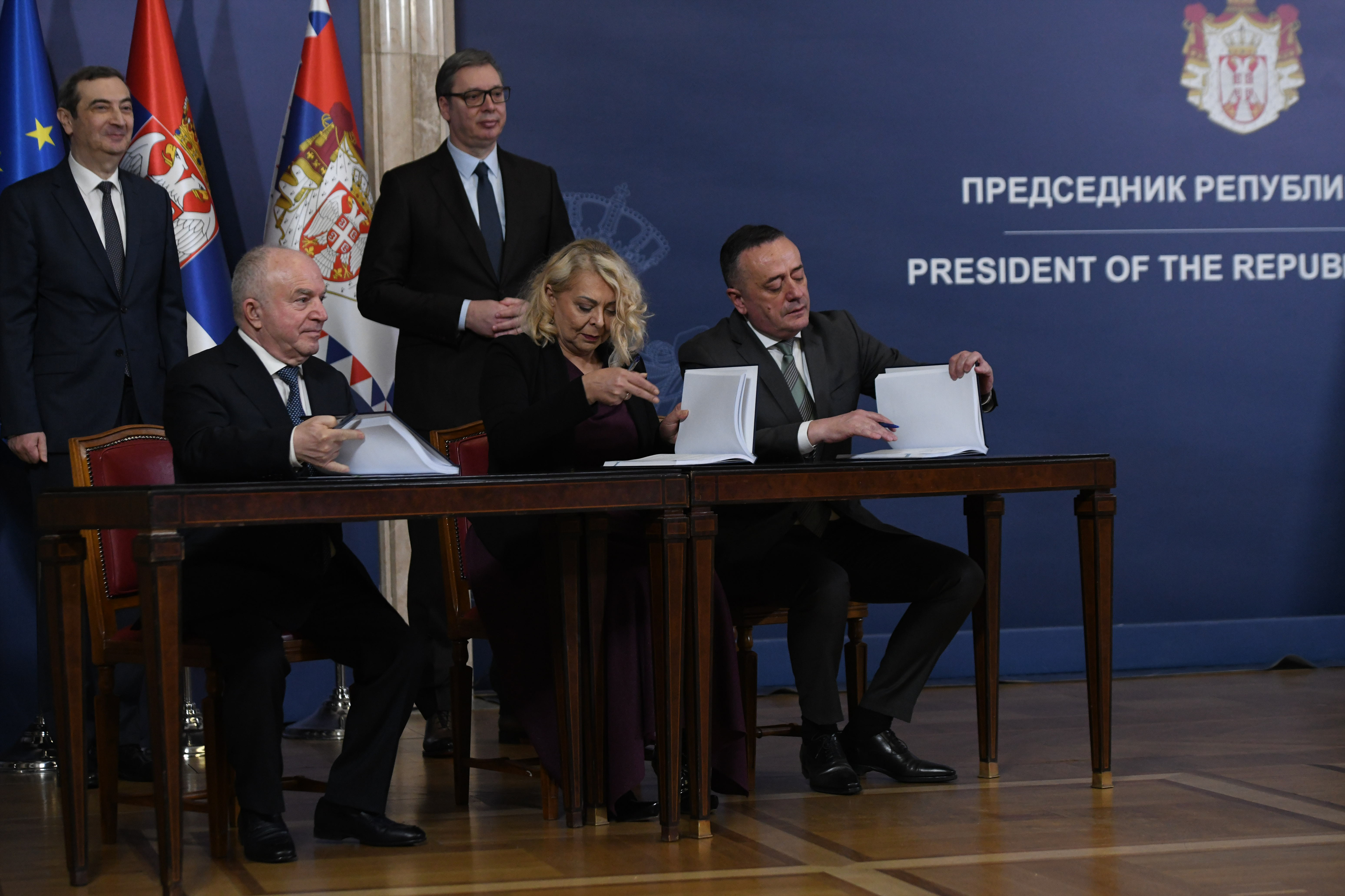 aleksandar vučić Komercijalni ugovor o projektovanju i izvodjenju radova na izgradnji brze saobracajnice granicni prelaz Backi Breg-Sombor-Kula-Vrbas-Srbobran