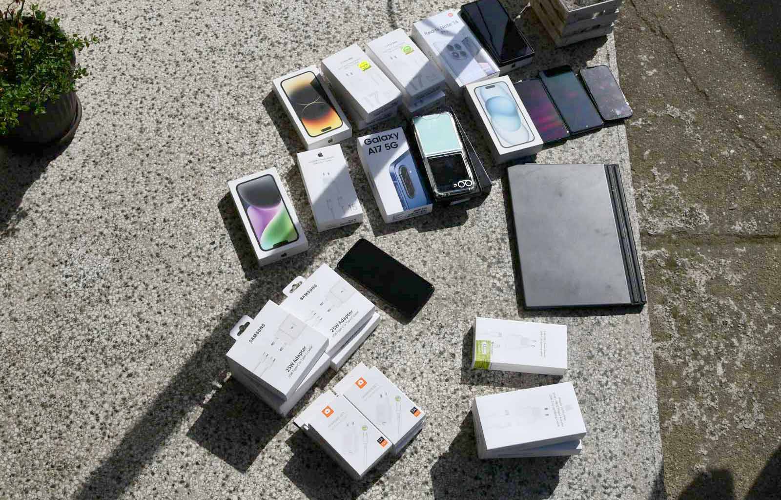 Nedozvoljena trgovina mobilni telefoni