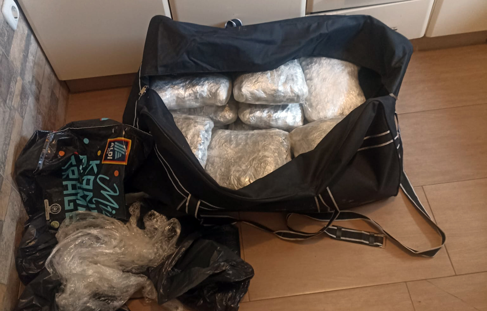 MUP-Saopstenje-Hapsenje-Droga