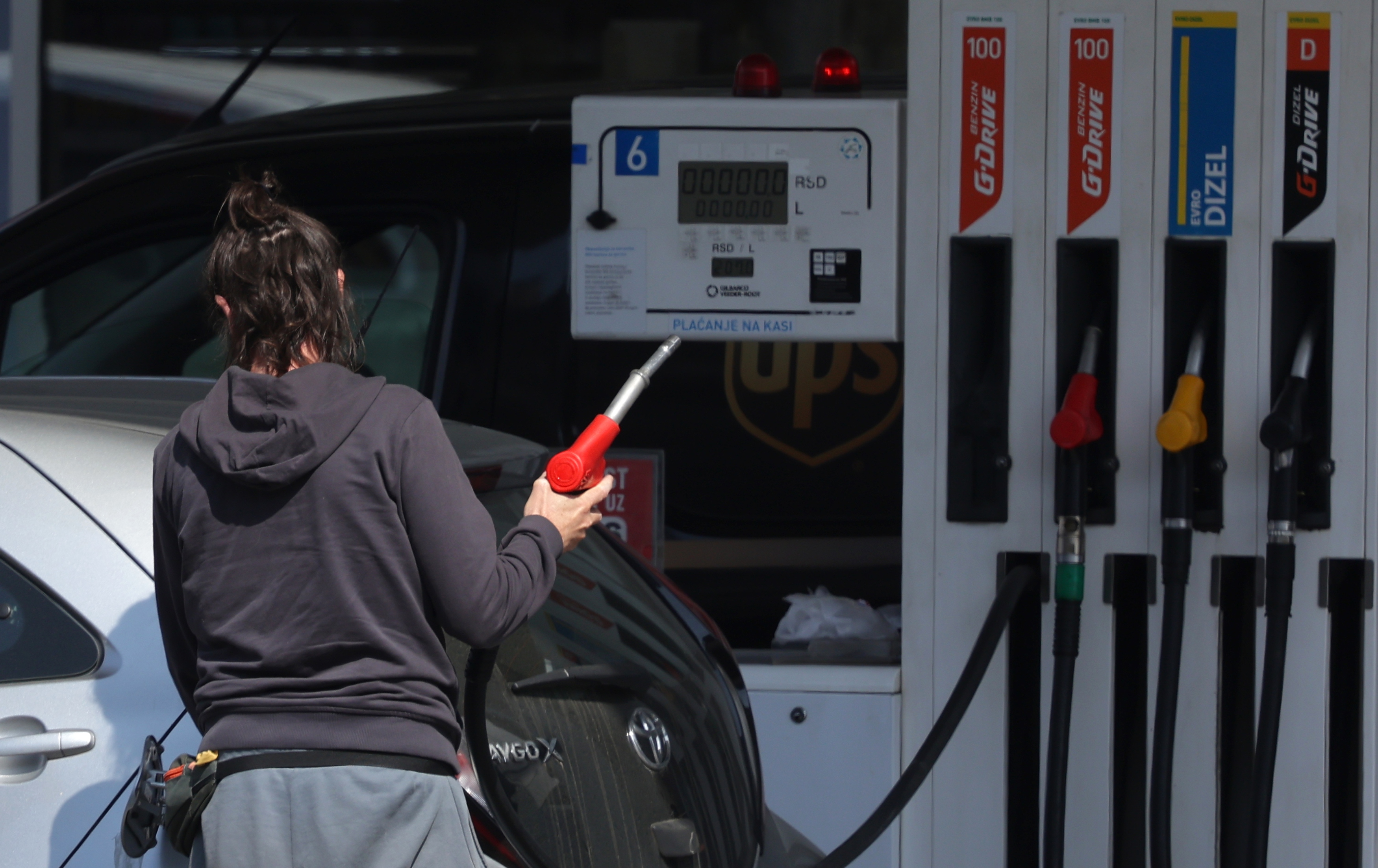 beograd pumpa gorivo točenje benzina, benzinska stanica