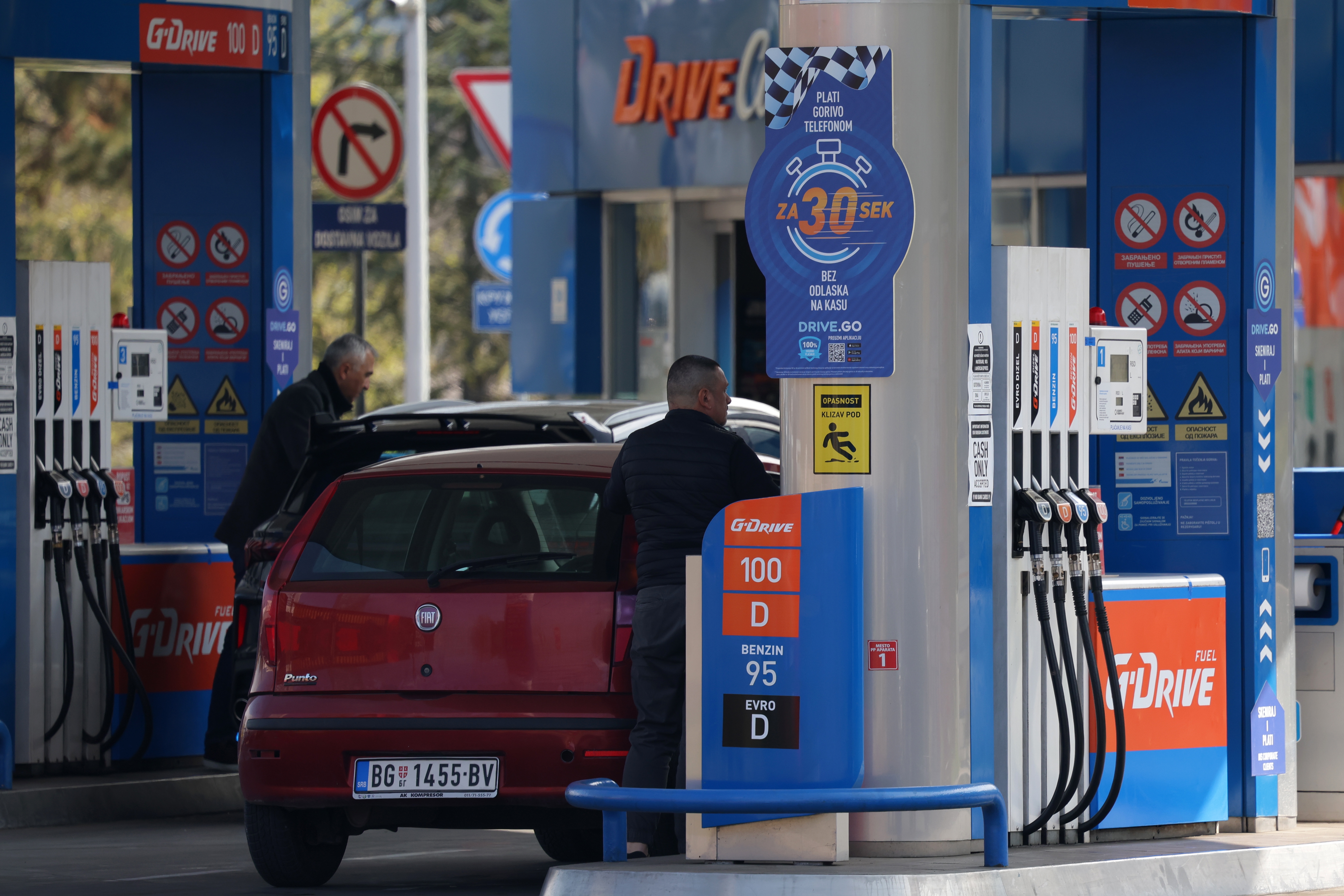 beograd pumpa gorivo točenje benzina, benzinska stanica