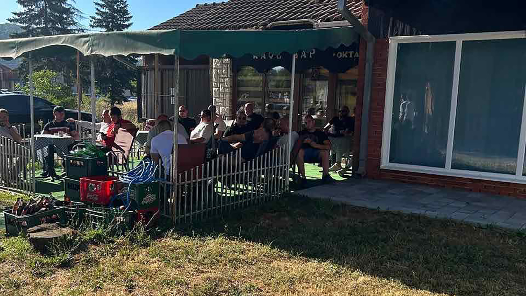 Kosjerić sns batinaši (1) foto Bogdan Radovanovica.jpg