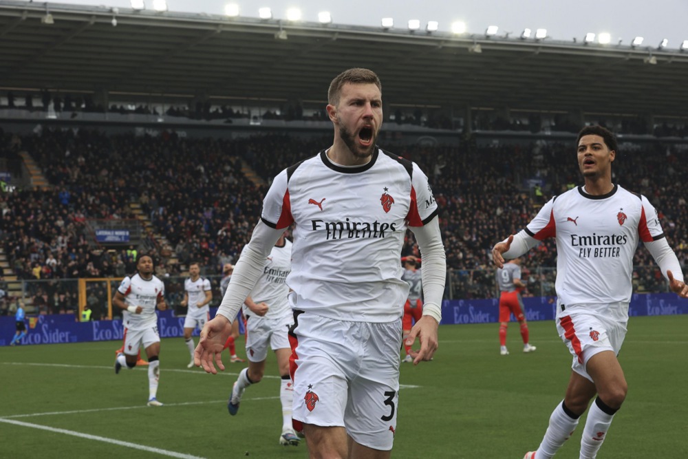 epa12787342 AC Milan's Strahinja Pavlovic