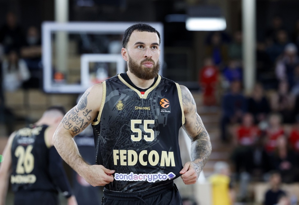 epa12814838 Mike James of AS Monaco reacts during the Euroleague Basketball match between AS Monaco and Olympiacos Piraeus at the Louis II stadium, in Monaco, 12 March 2026.  EPA/SEBASTIEN NOGIER