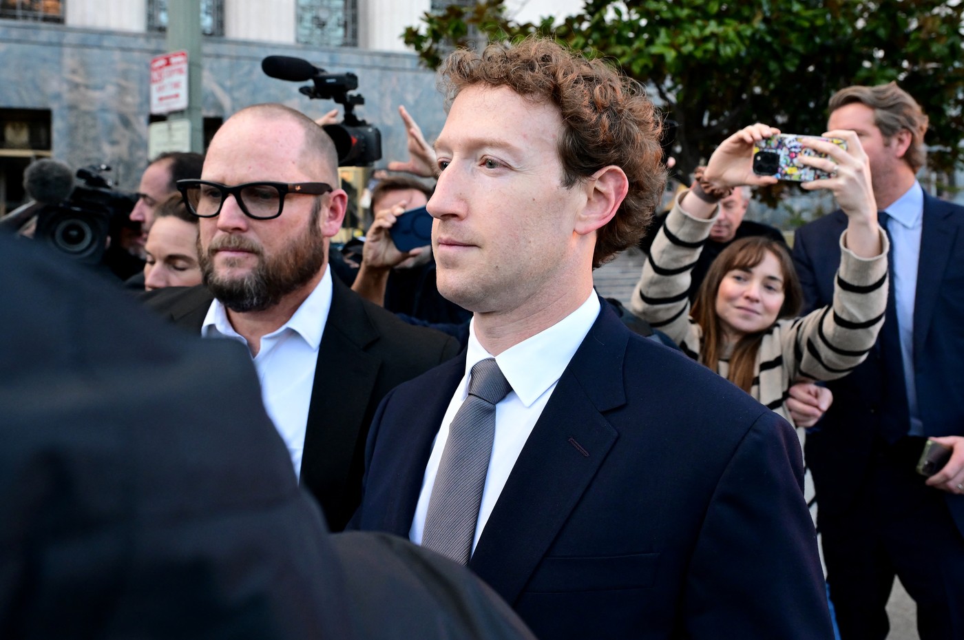 Mark Zakerberg ispred suda