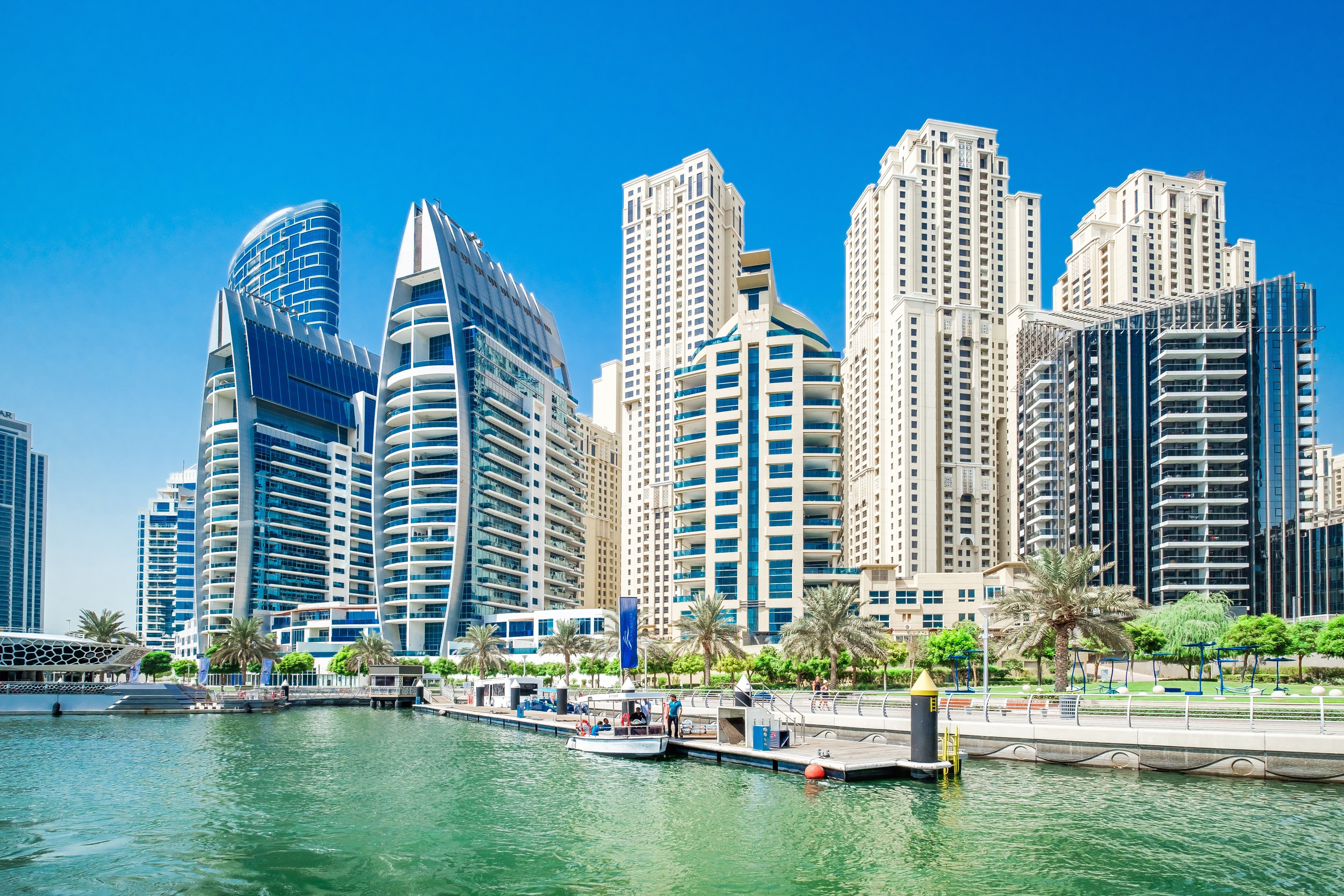 Dubai, leto, leotvanje, odmor shutterstock_2695374387 ElenVD.jpg