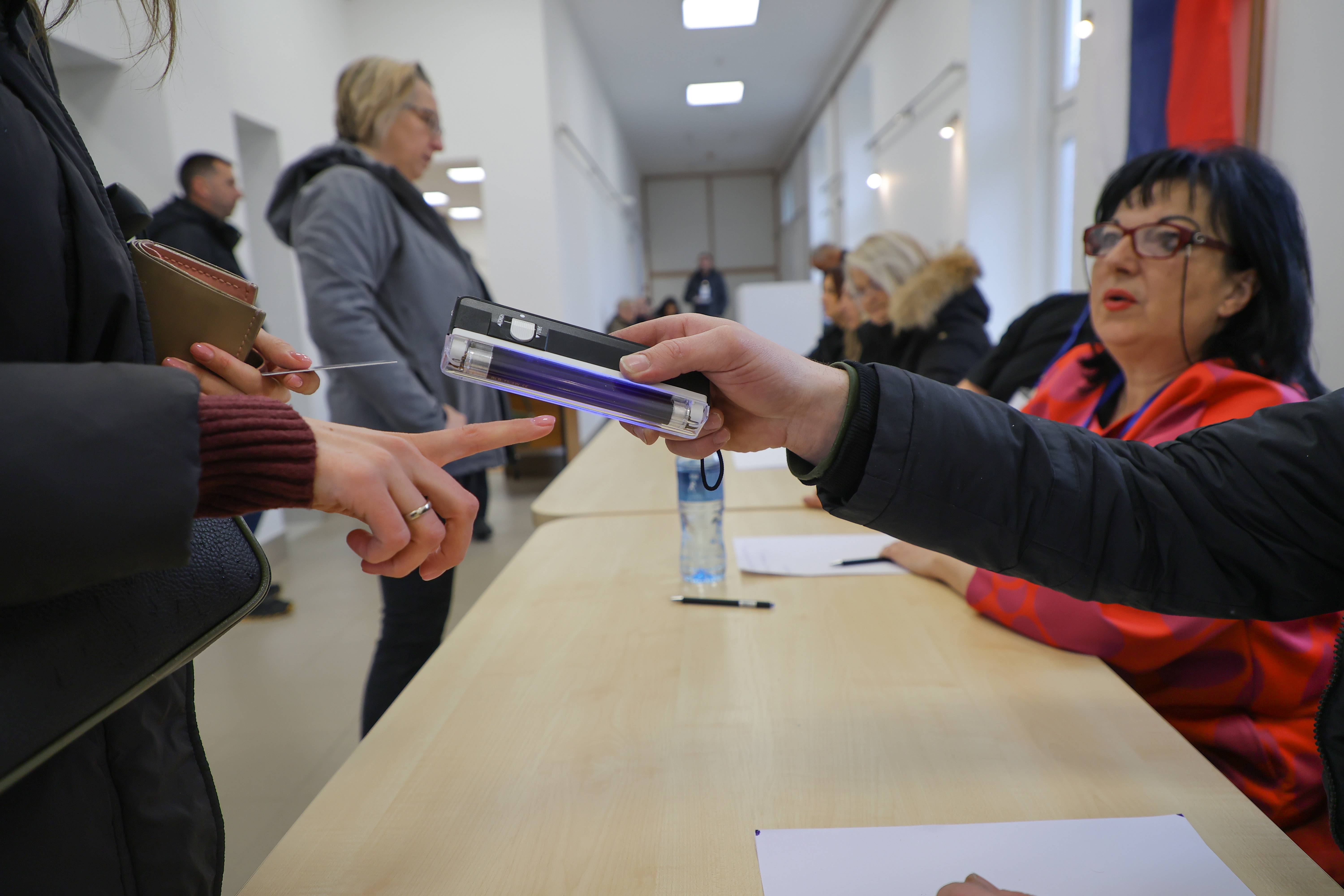Sevojno, 29.03.2026. - Biracka mesta u Sevojnu otvorena su jutros u 7.00