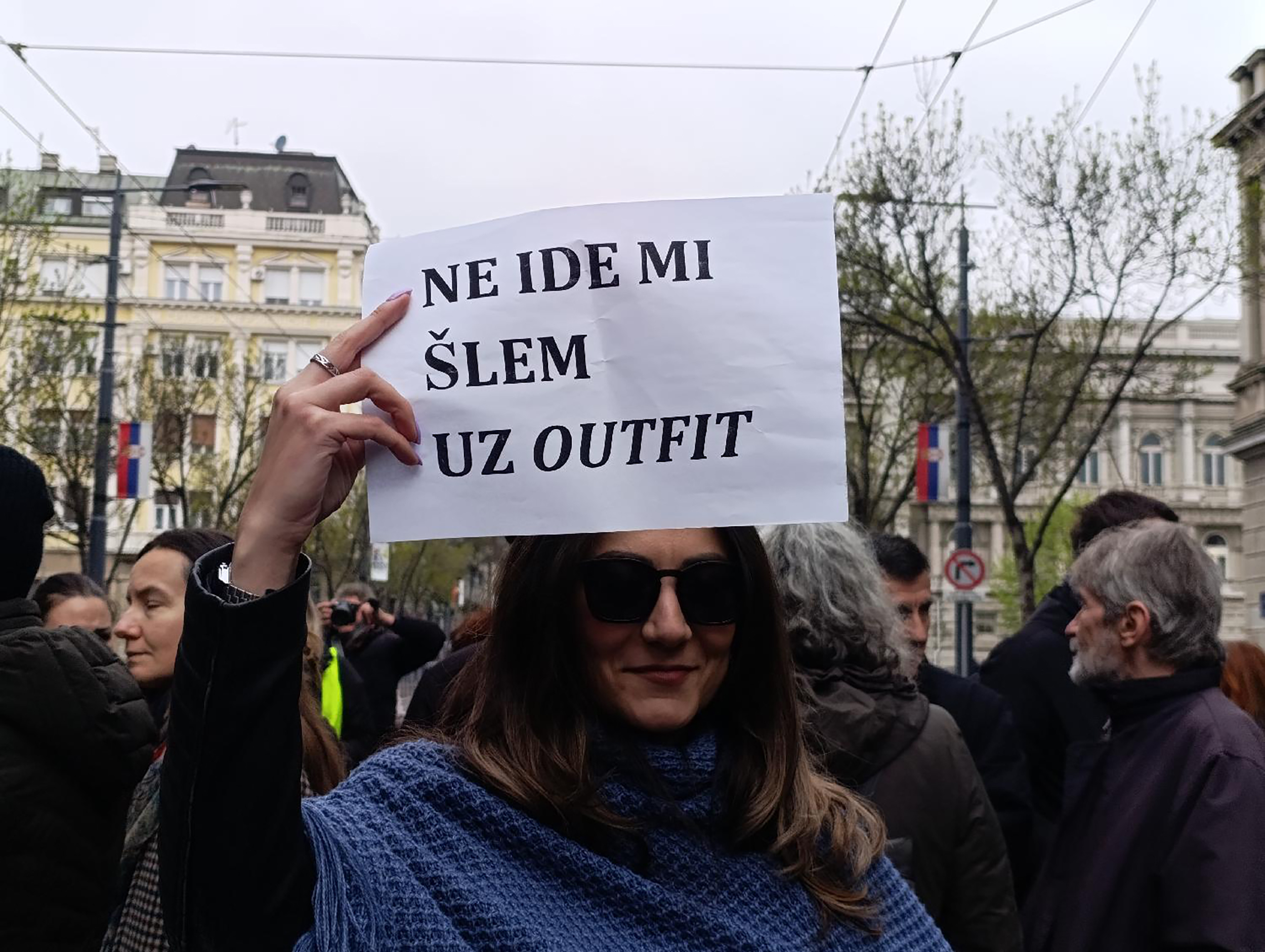 Mesto: BeogradDatum: Wed Apr 01 11:13:22 CEST 2026Dogadjaj: DRUŠTVO/KIOSK - Novinari i medijski radnici okupili su se danas u Ulici kralja Milana, na protestu zbog napada na novinare Fotoreporter: Milena VlajićIzvor: FoNet