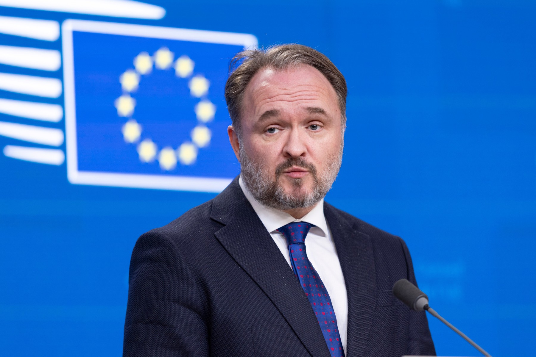 European Commissioner for Energy and Housing nister