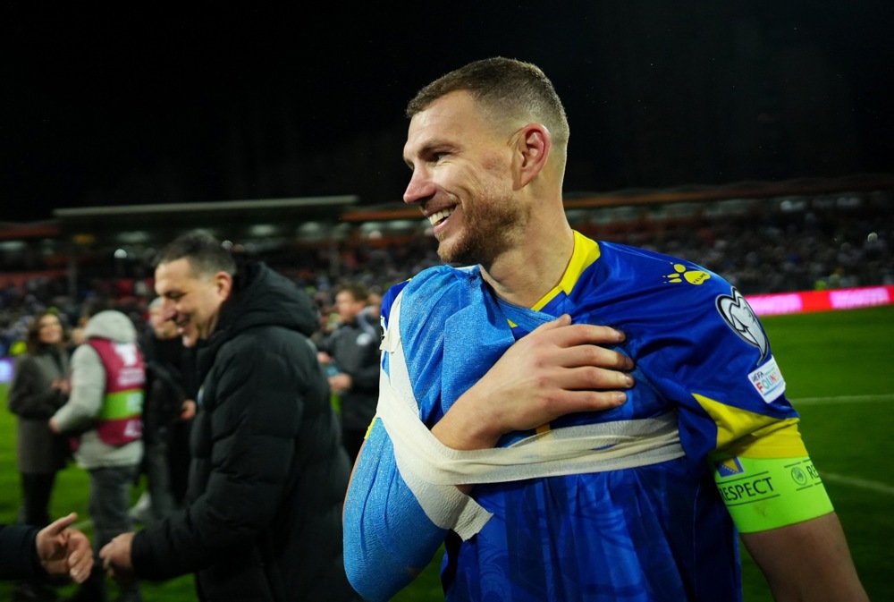 epa12863034 Edin Dzeko