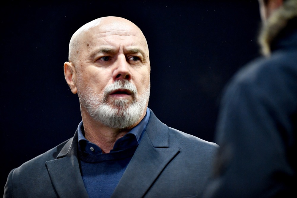 epa12862687 Head coach of Bosnia and Herzegovina Sergej Barbarez