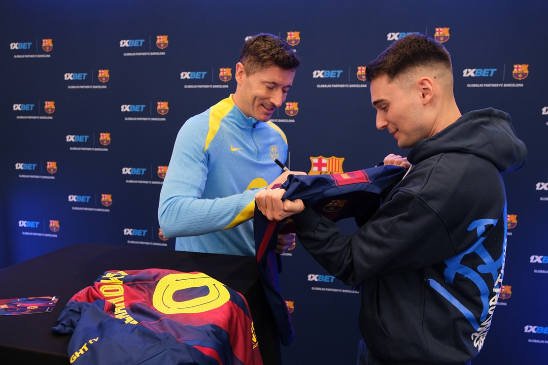 PR,  1xBet, FC Barcelona, Barcelona, Markus Rašford, Robert Levandovski, Ronald Arauho
