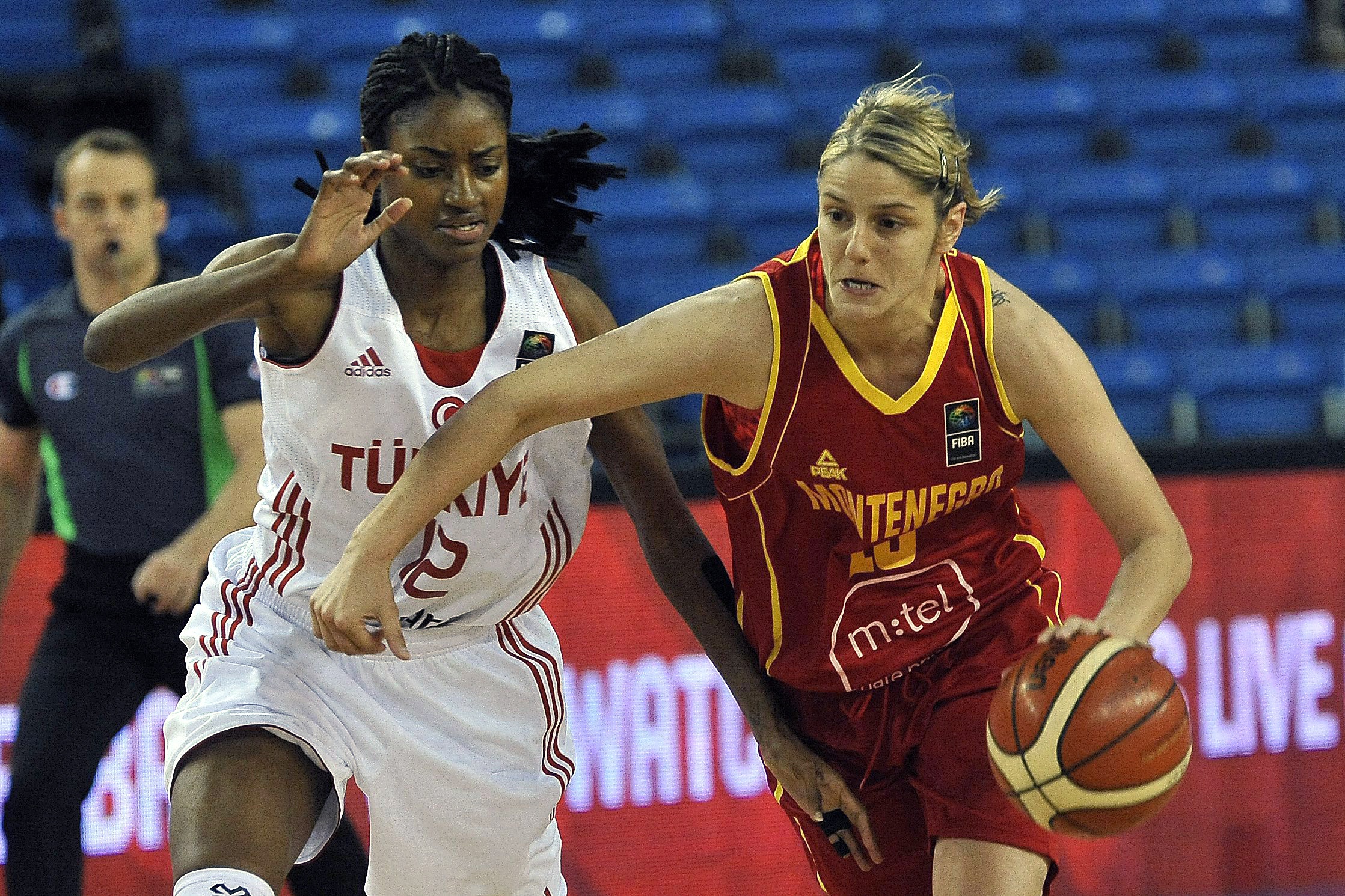 Jelena Dubljevic (R) of Monenegro in action
